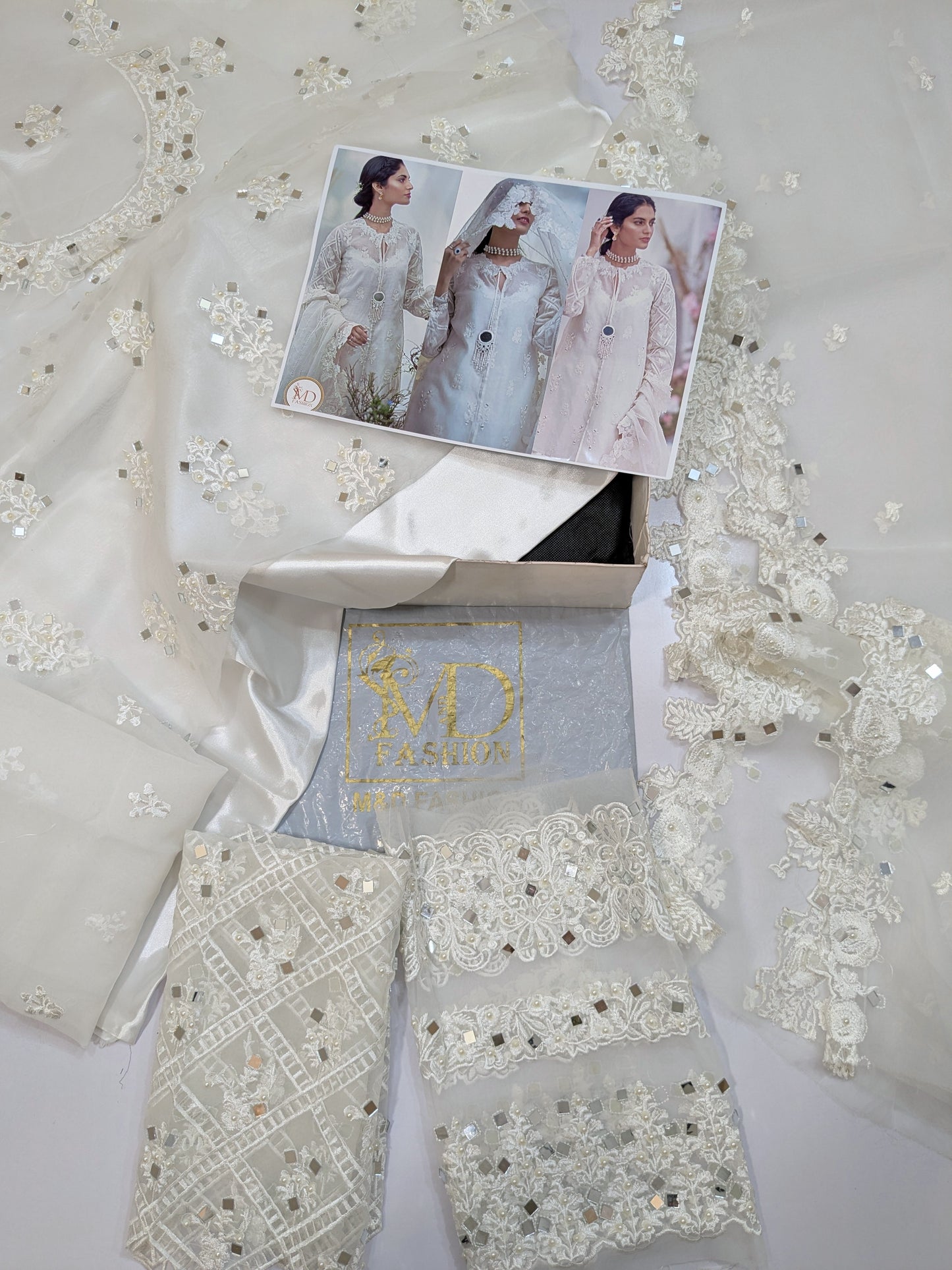 ZAINAB SALMAN WHITE MIRROR WORK 3PCS UNSTICH