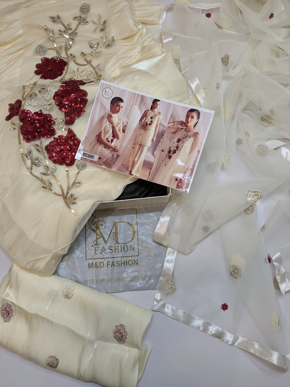 RABIA ZAHUR LAVA SILK WHITE