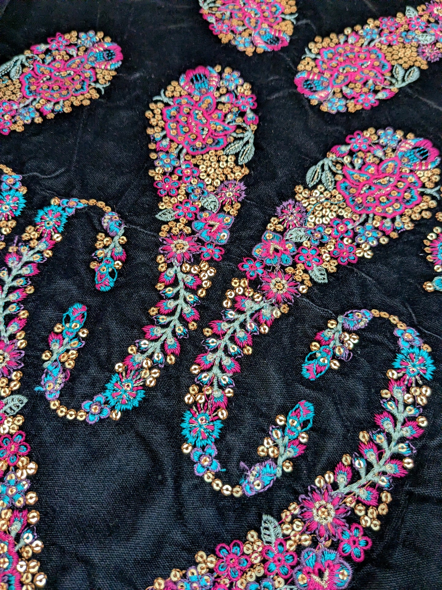 JAZMIN KAIRY MULTI EMBROIDERED VELVET 3PC