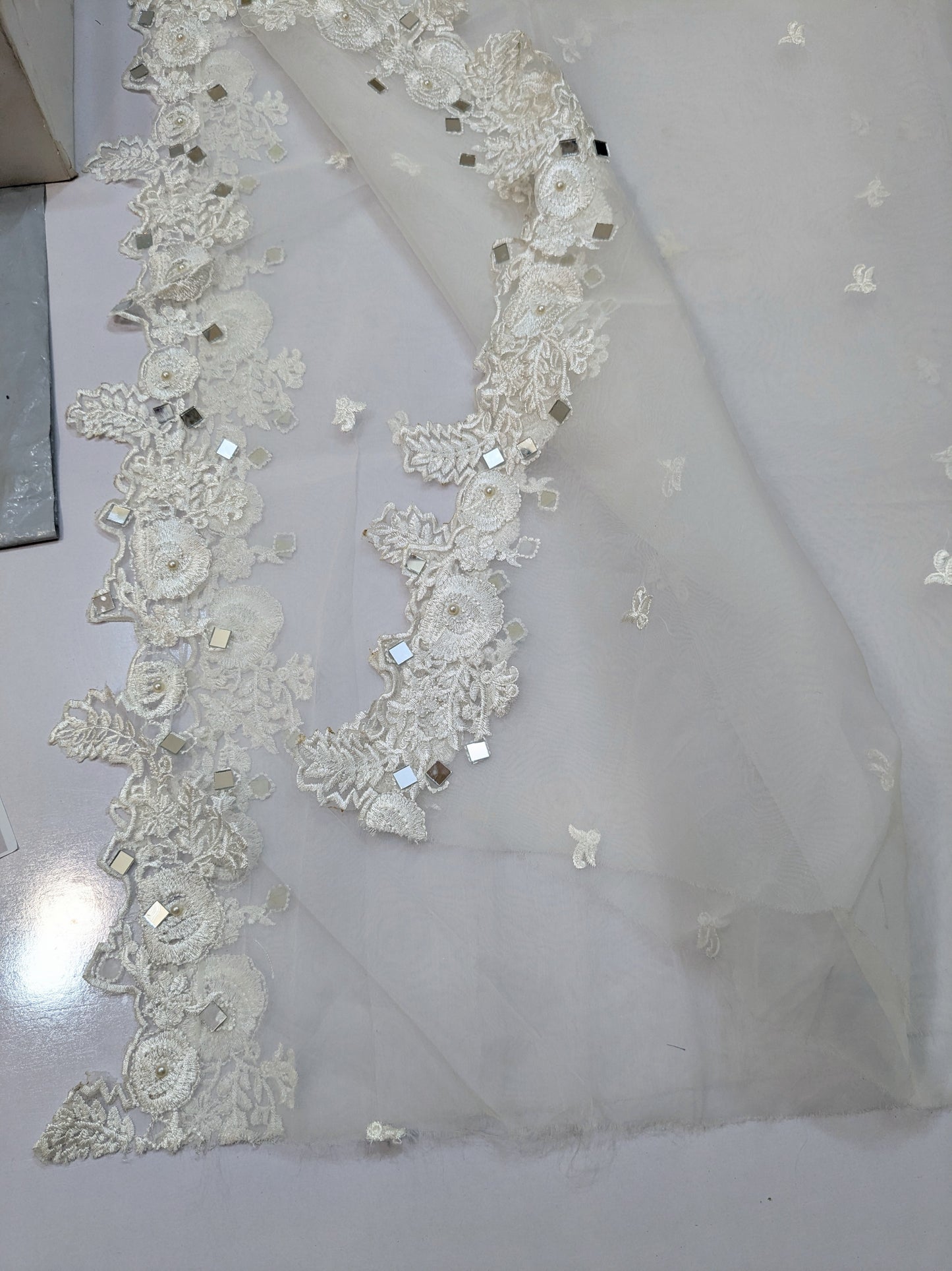 ZAINAB SALMAN WHITE MIRROR WORK 3PCS UNSTICH