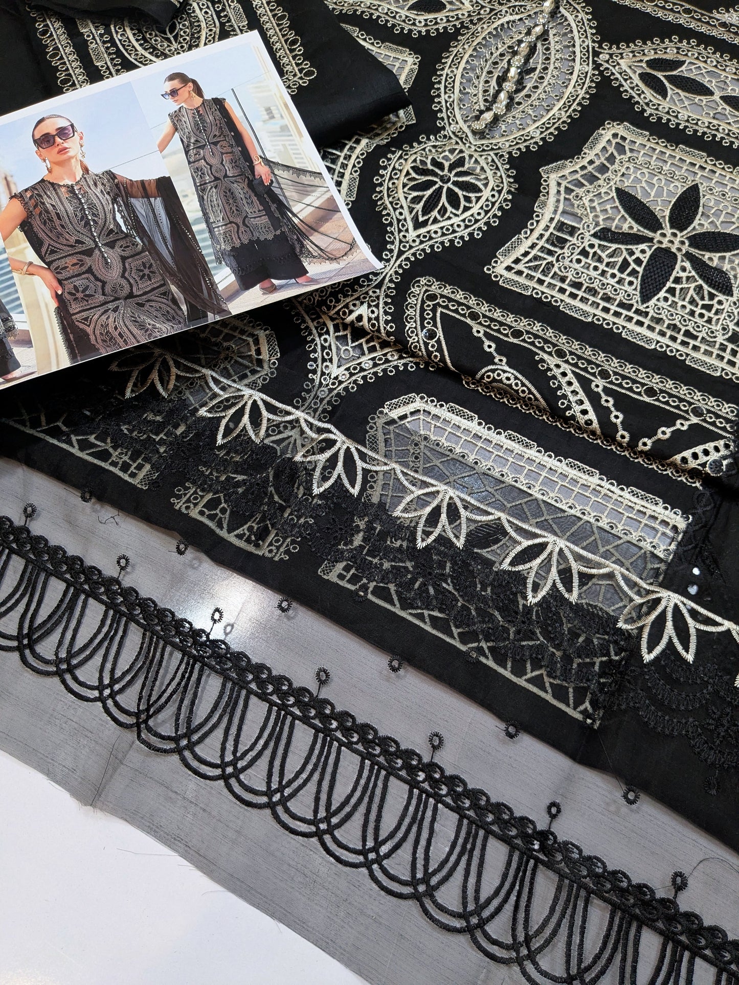 MARIA B LUXURIOUS LAWN BLACK 8B