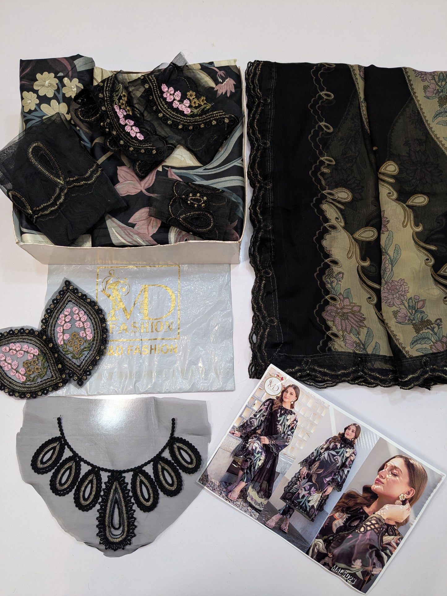 BAROQUE BLACK MOTIV LAWN PRINTED EMBROIDERED