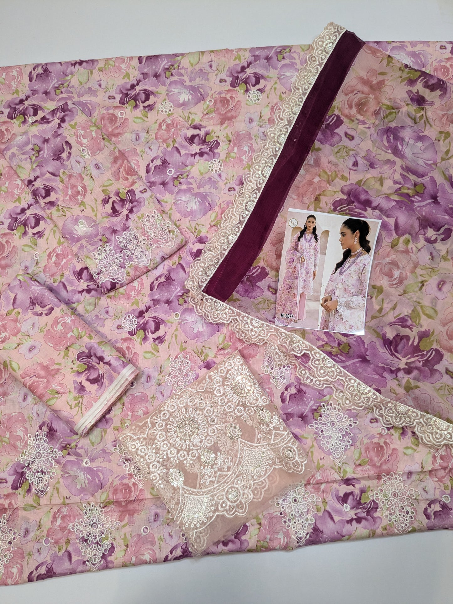 MOTIF CHIKENKARI WITH SOFT PRINTED LAWN 3ps