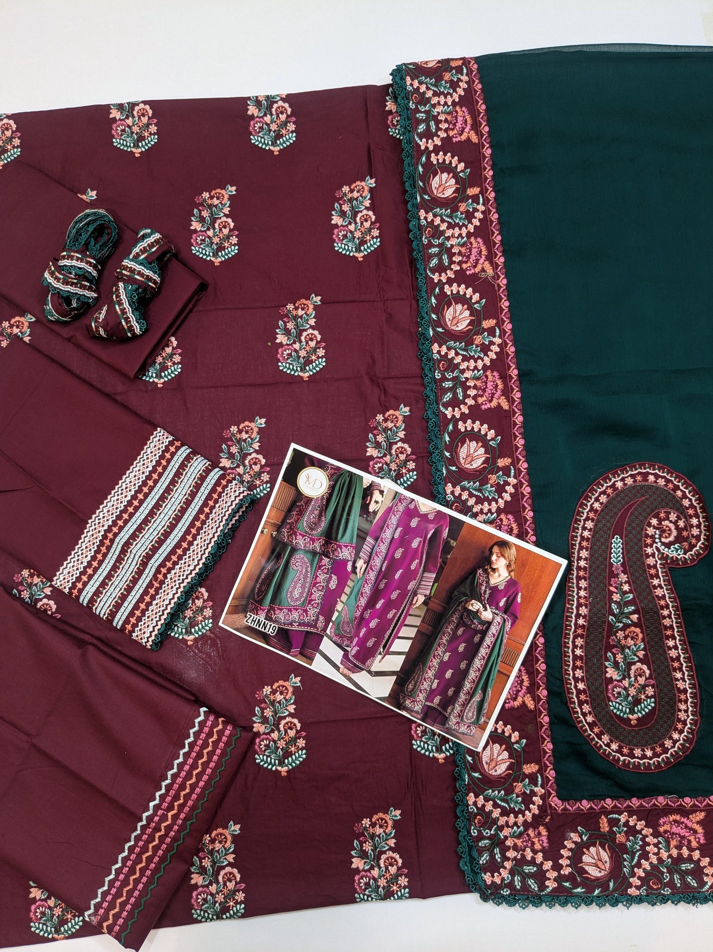 BATIK LUXURIOUS COTTON EMBROIDERED UNSTICH