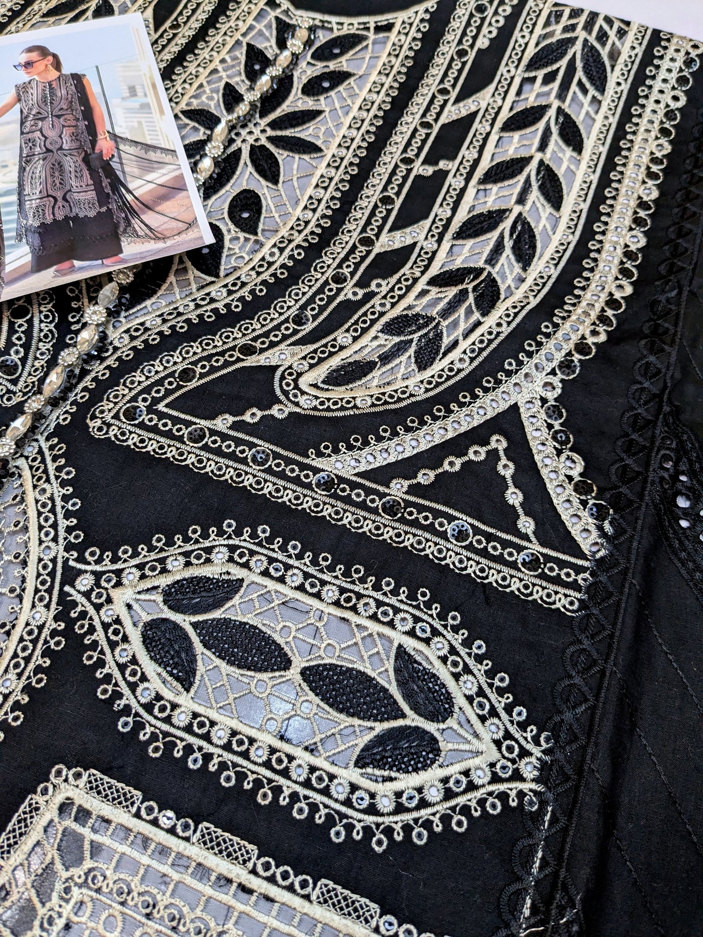MARIA B LUXURIOUS LAWN BLACK 8B