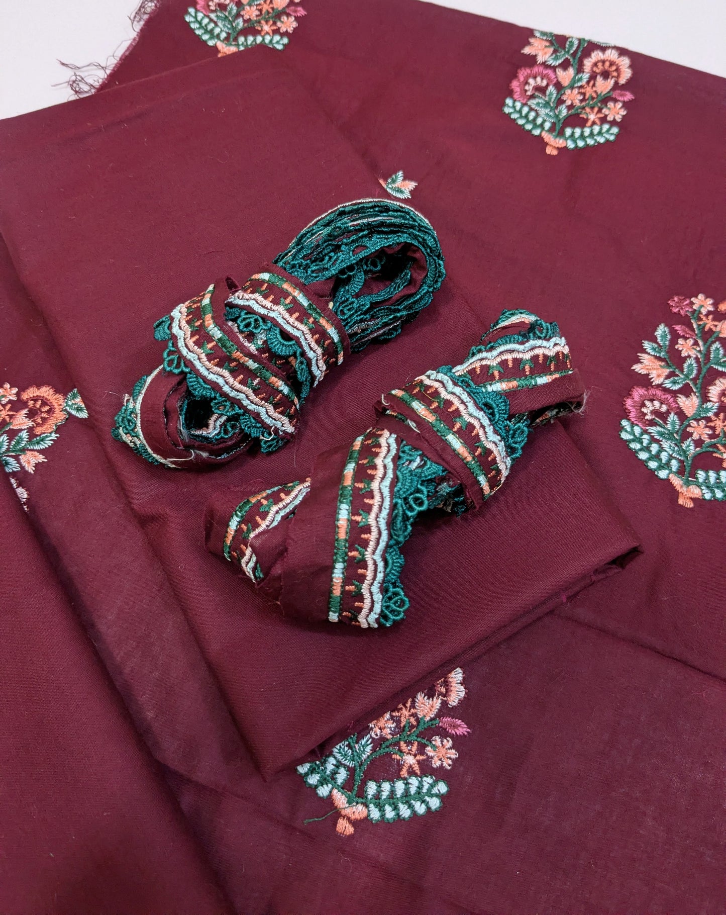 BATIK LUXURIOUS COTTON EMBROIDERED UNSTICH