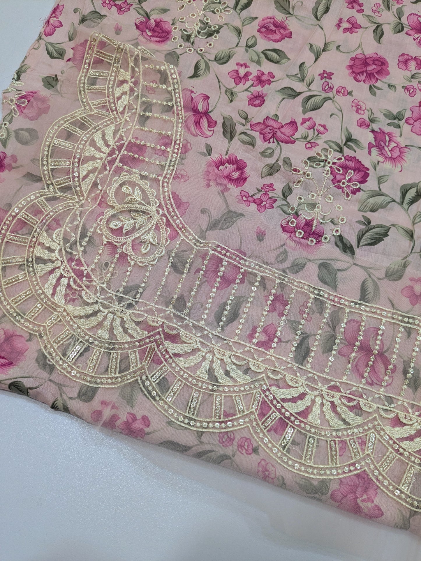 MAHNUR LOTUS LAWN EMBROIDERED 3pc