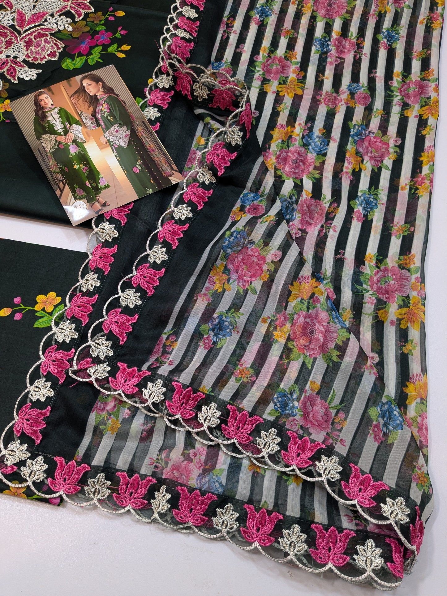 Aneela Tooba Green Lawn with ready chiffon duppata