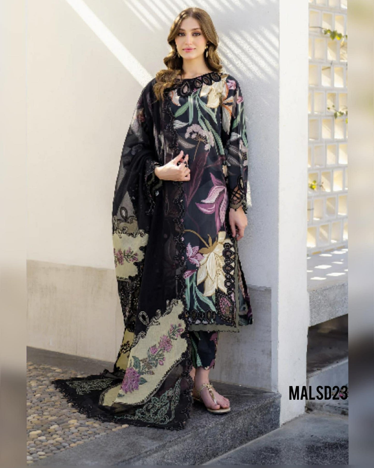 BAROQUE BLACK MOTIV LAWN PRINTED EMBROIDERED