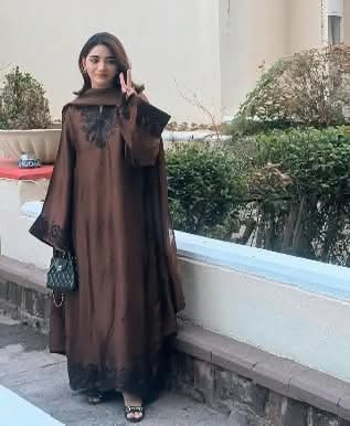 KAIDA DANANEER SHEESHA SILK EMBROIDERED