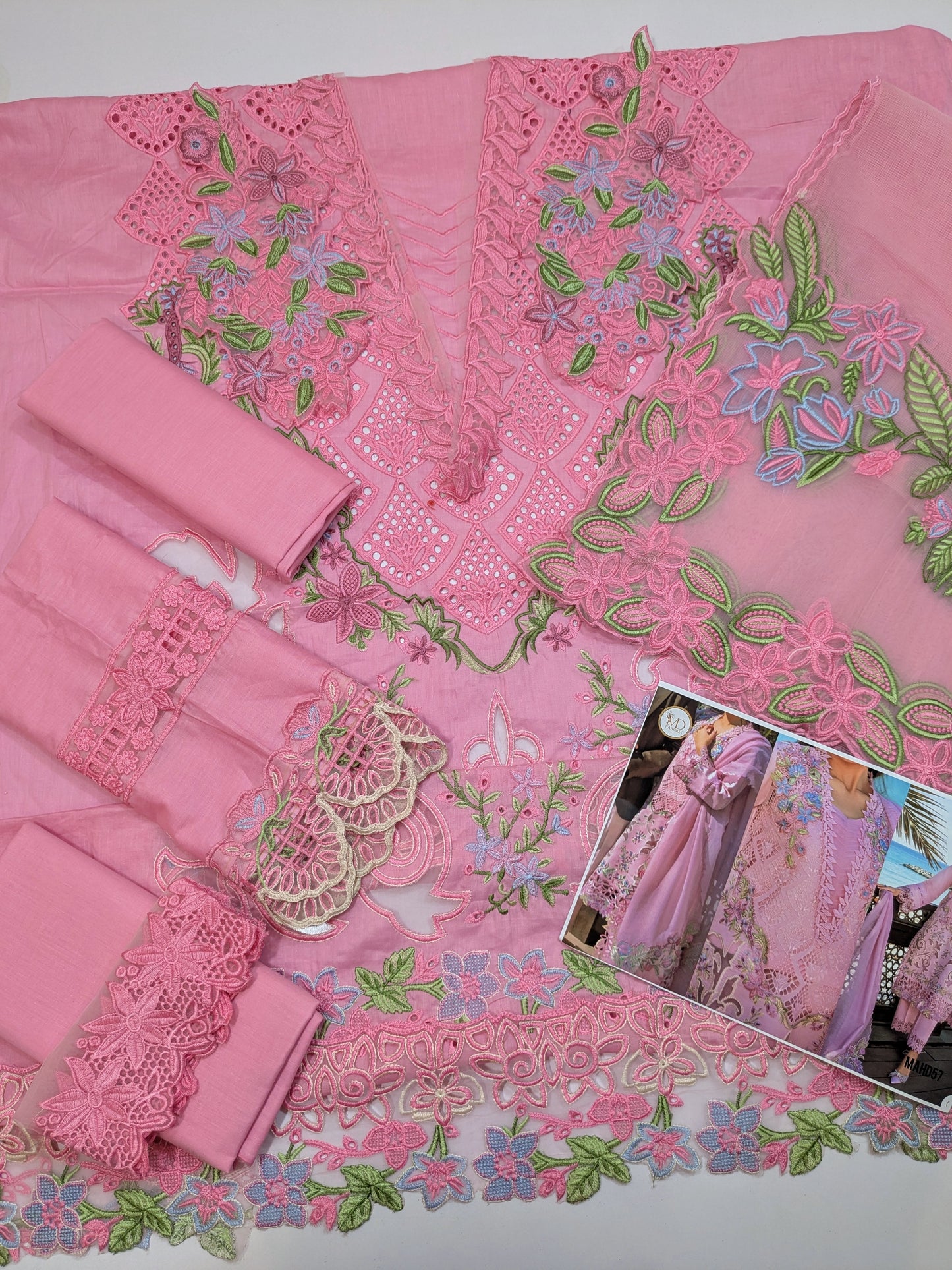 RANG RASIYA NATALIA ROSE PINK LUXURY CHIKANKARI LAWN 3 PIECE