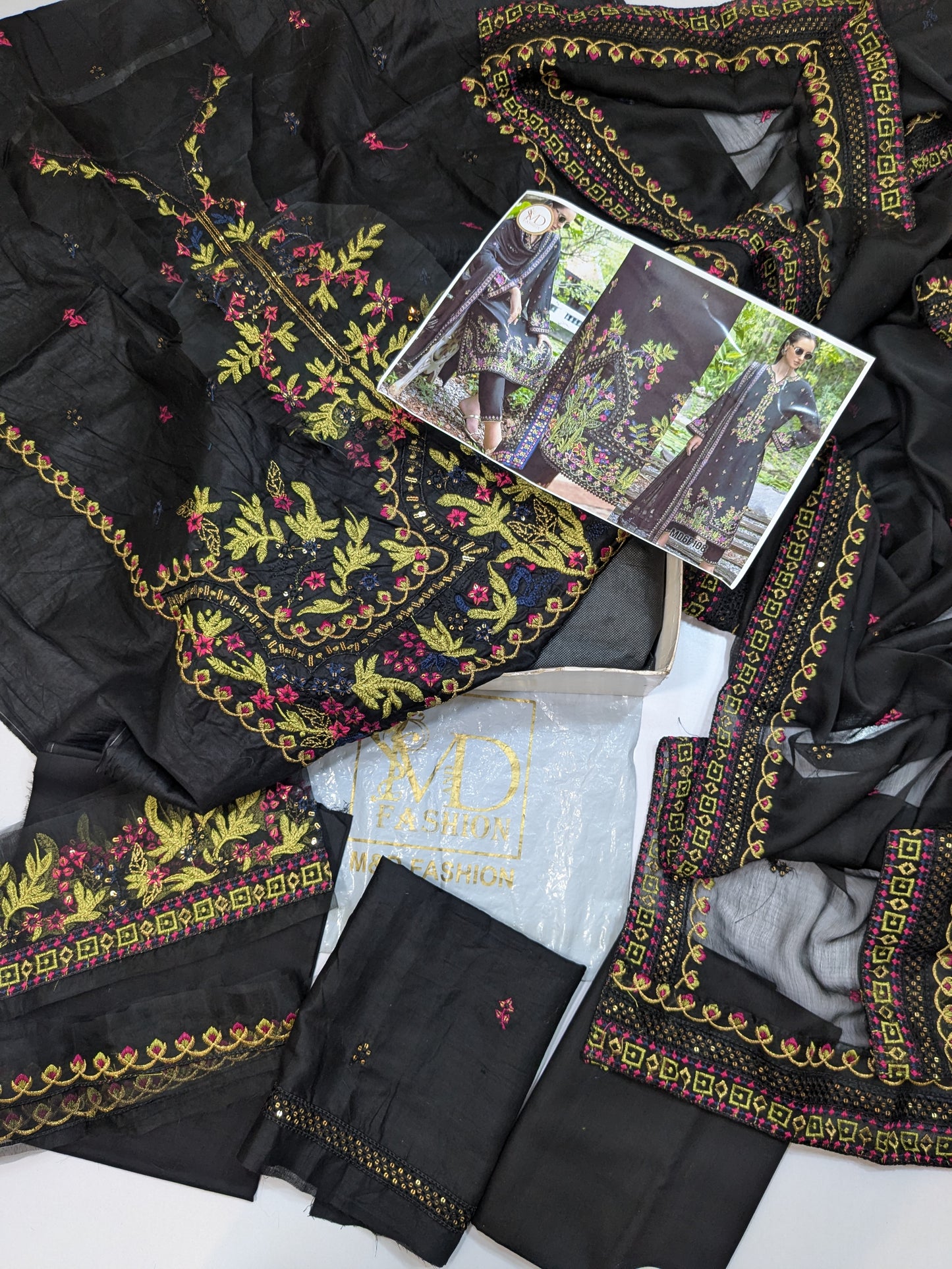 MUSHQ NUVERA LUXURIOUS LAWN BLACK