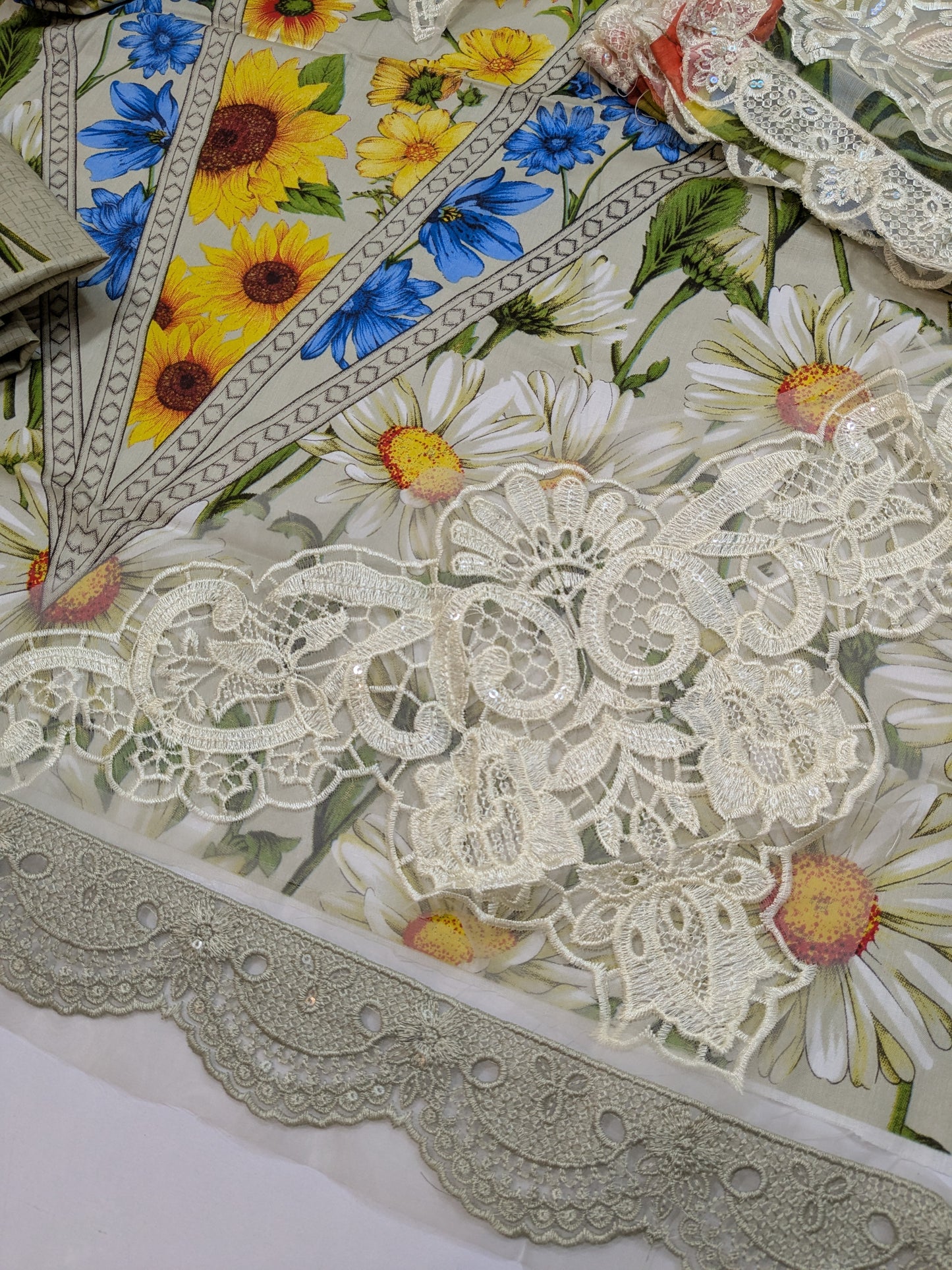 MARIA B SUNFLOWER BLUE 26 MPRINT LAWN