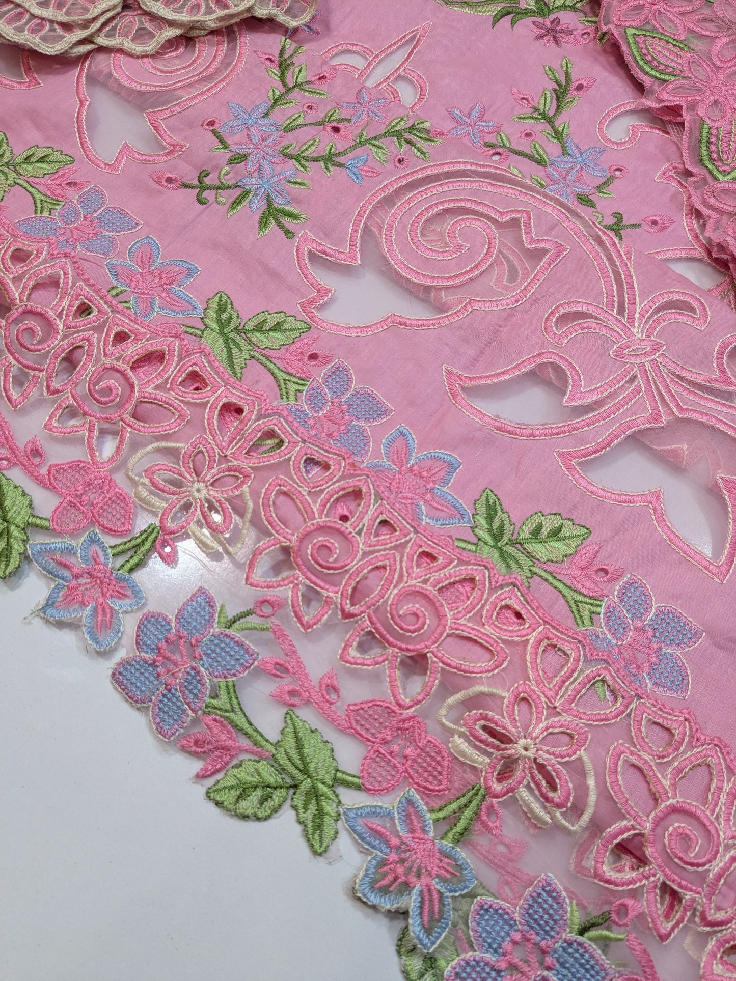 RANG RASIYA NATALIA ROSE PINK LUXURY CHIKANKARI LAWN 3 PIECE