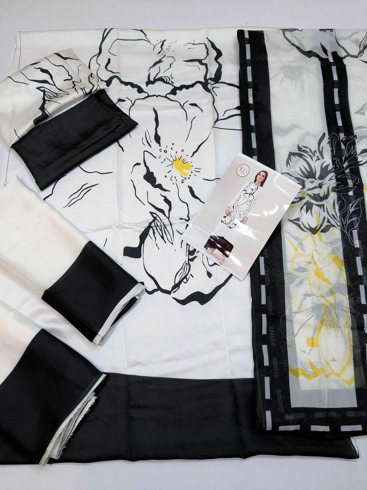 LULUSAR BLACK WHITE DIGITAL SILK