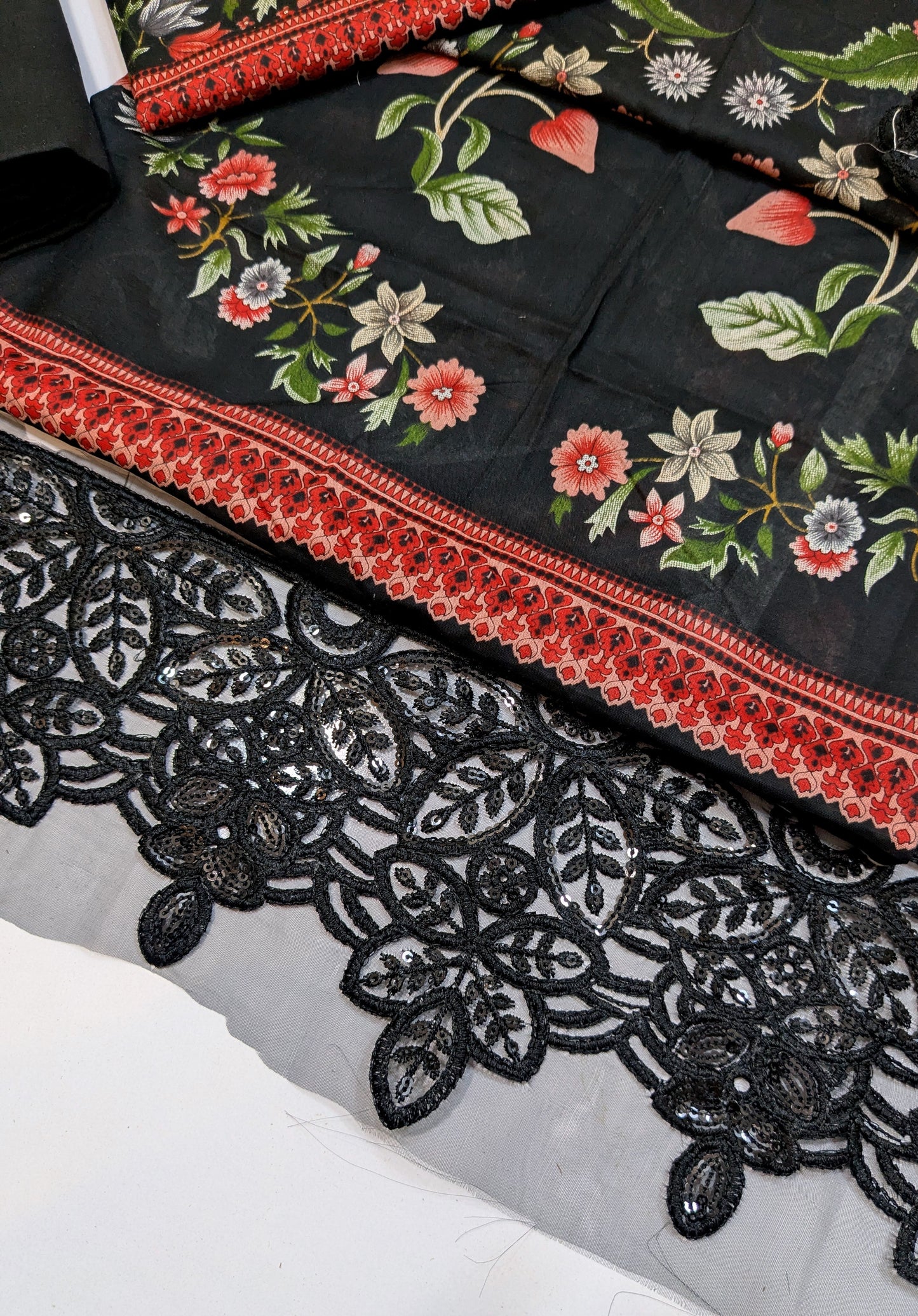 MARIA B BLACK 27B LAWN DRESS WITH READY CHIFFON DUPPATA MAROON