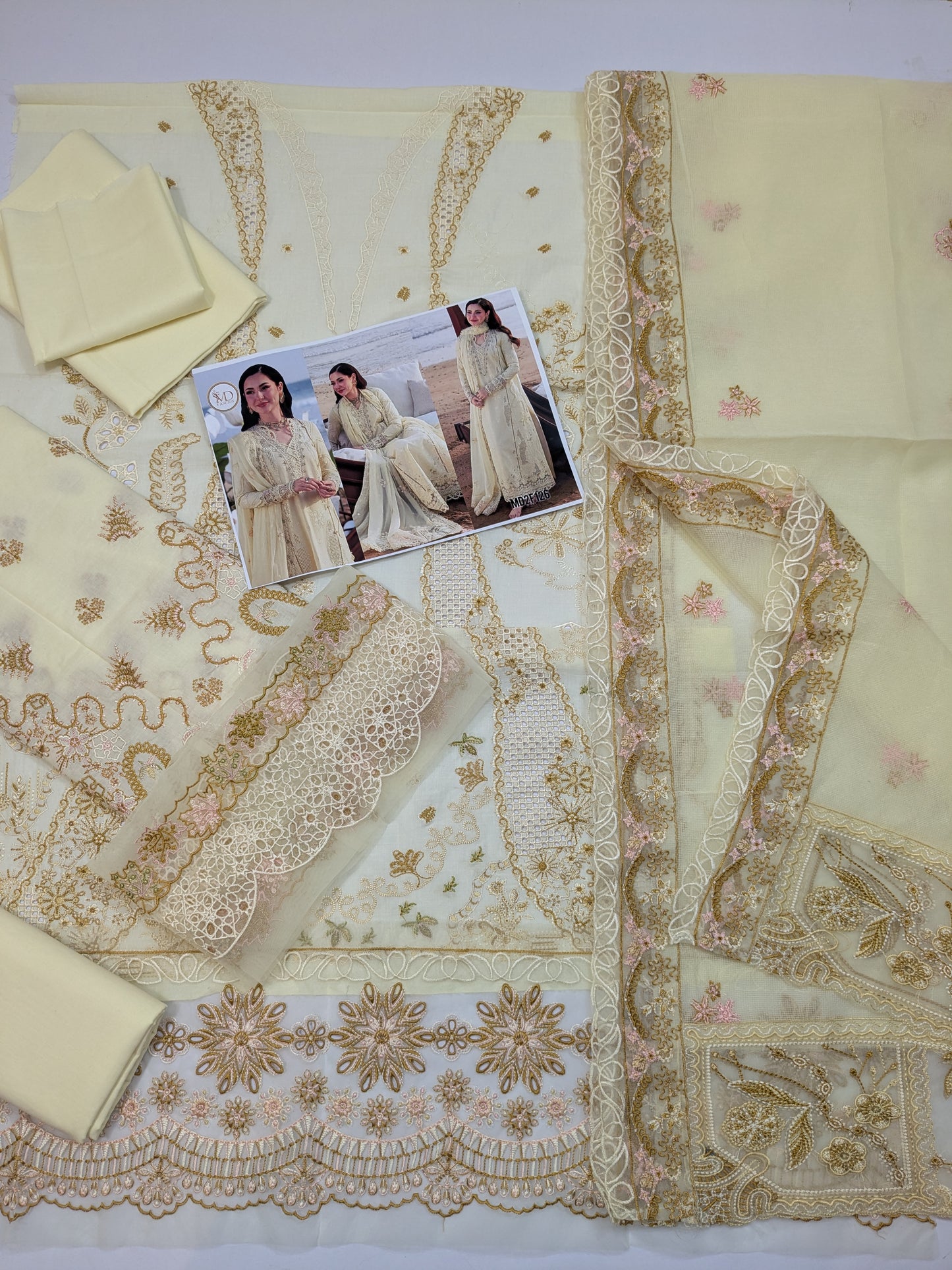 QALAMKAR SAFA SAHIL LUXURIOUS LAWN