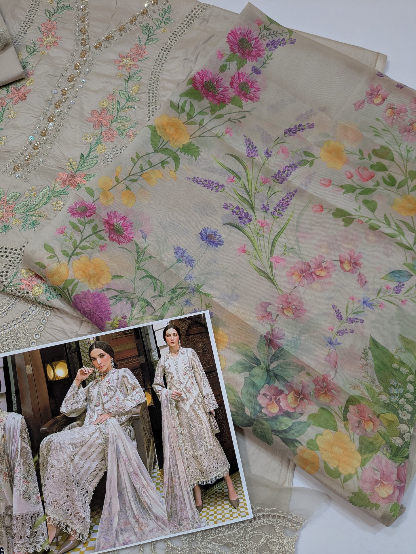 MARIA B AISH WHITE LUXURIOUS CHIKENKARI LAWN