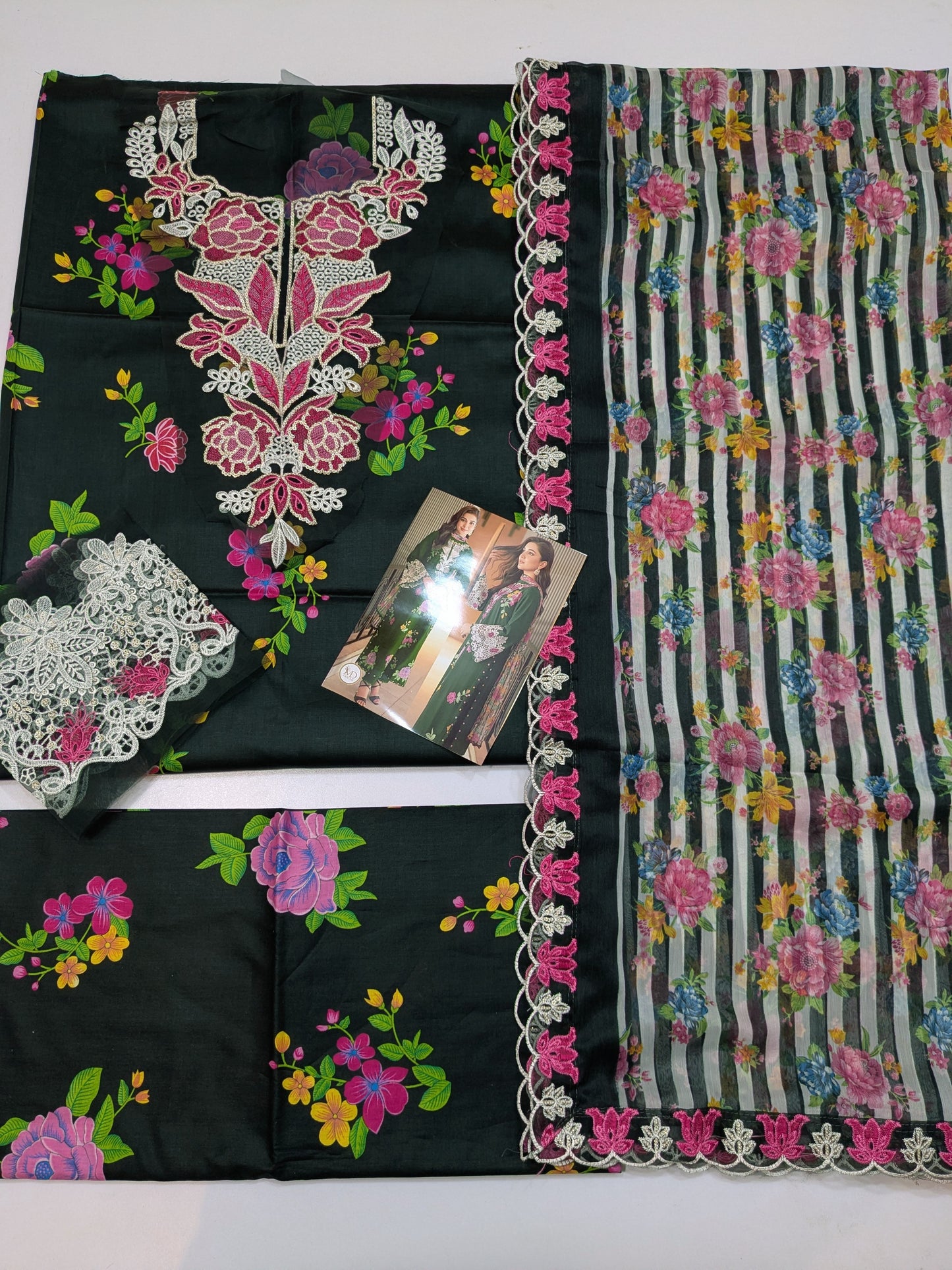 Aneela Tooba Green Lawn with ready chiffon duppata