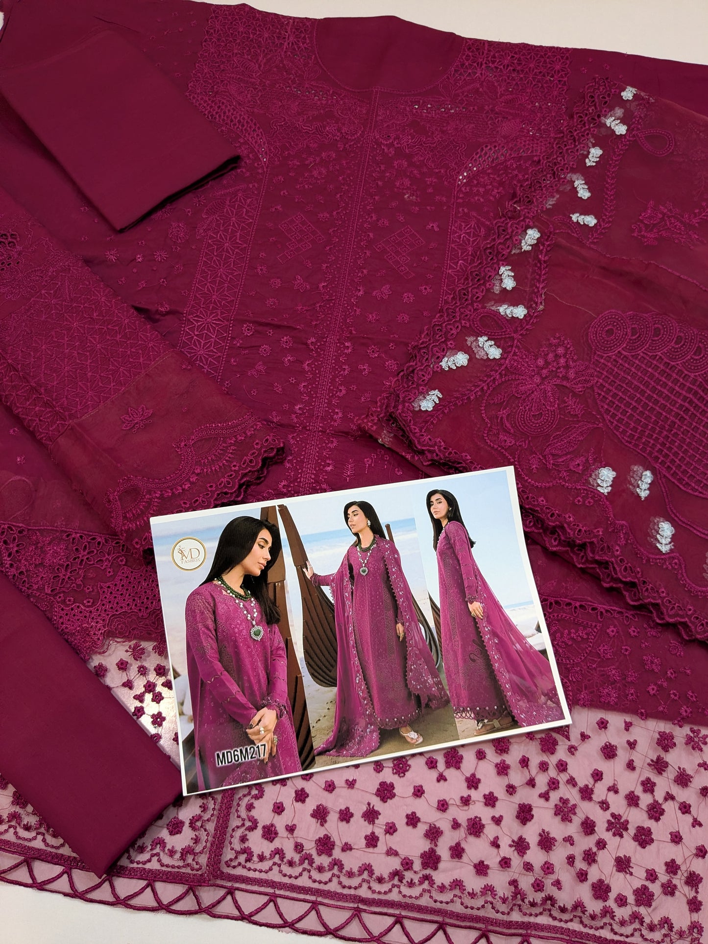 QALAMKAR ZARA SAHIL KINARAY LUXURIOUS LAWN