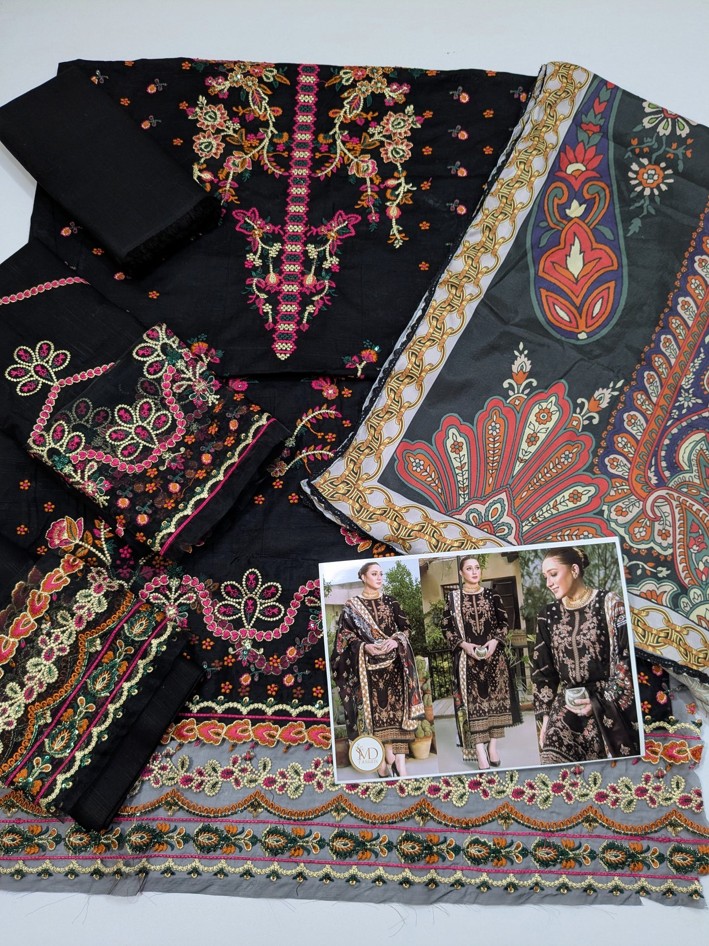 ANEELA KHADDAR EMBROIDERED MOMINA BLACK 3pcs