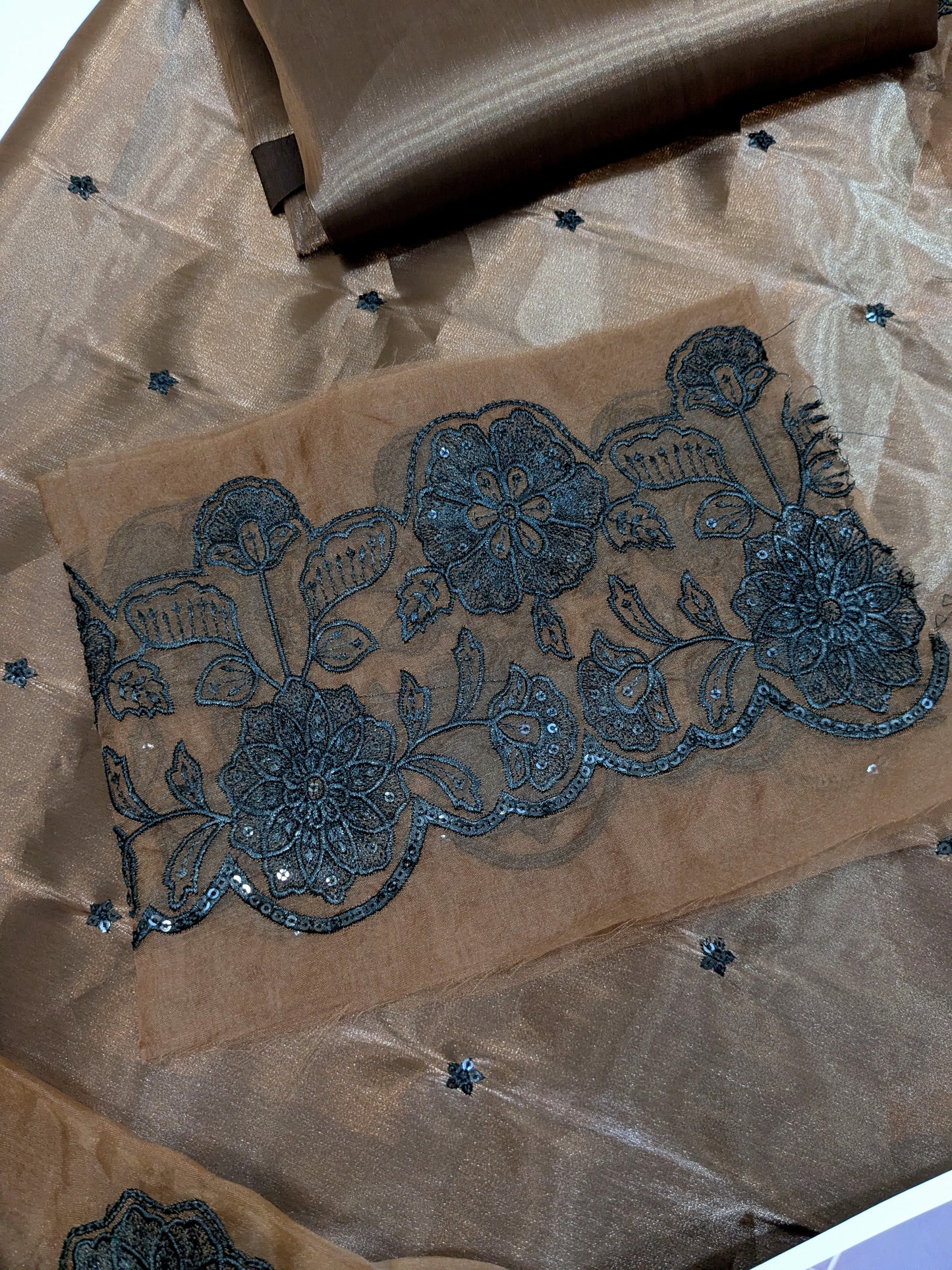 KAIDA DANANEER SHEESHA SILK EMBROIDERED