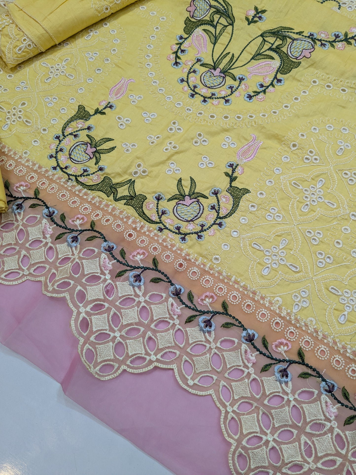 ANEELA LEMON PINK LUXURIOUS LAWN CHIKENKARI