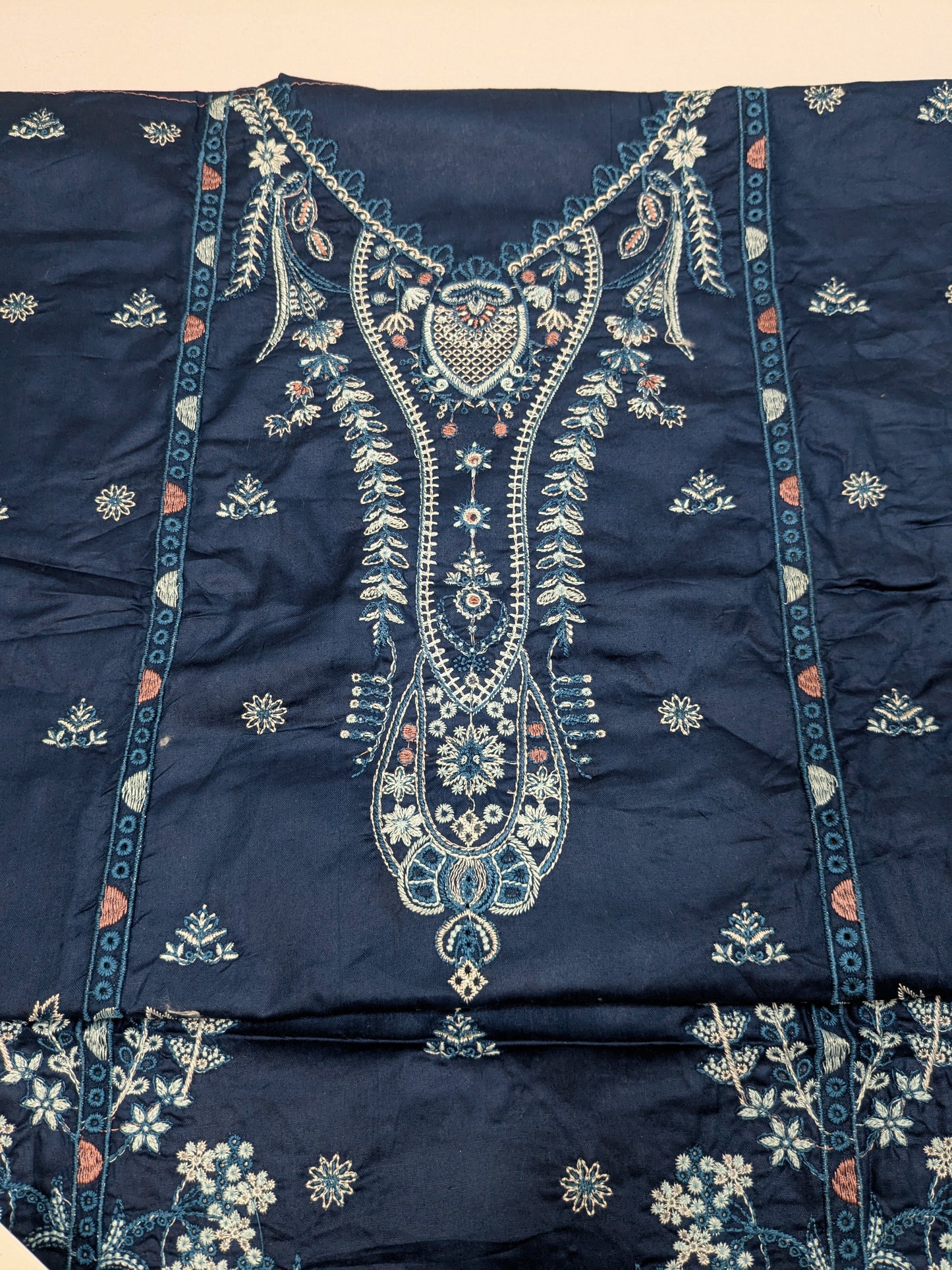 QALAMKAR AURORA LUXURIOUS CHIKENKARI LAWN