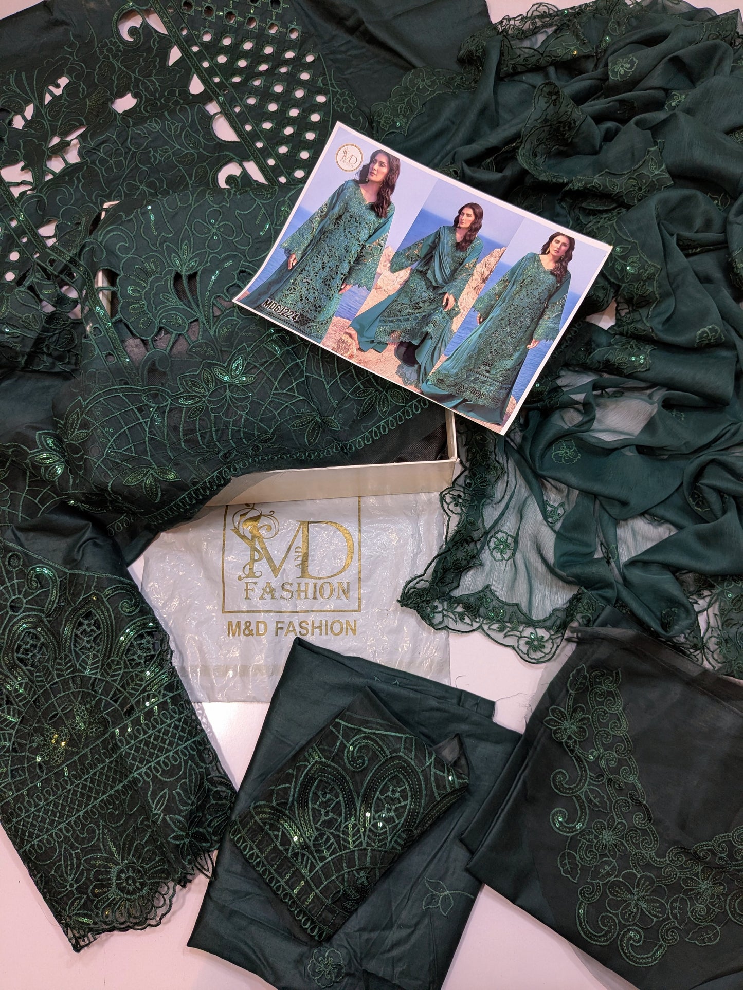 MAHNUR GREEN LUXURIOUS CHIKENKARI LAWN