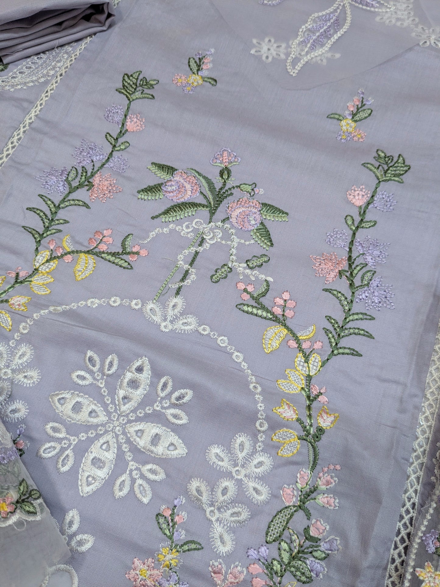 QALAMKAR EVELYN LUXURY EMBROIDERED LAWN