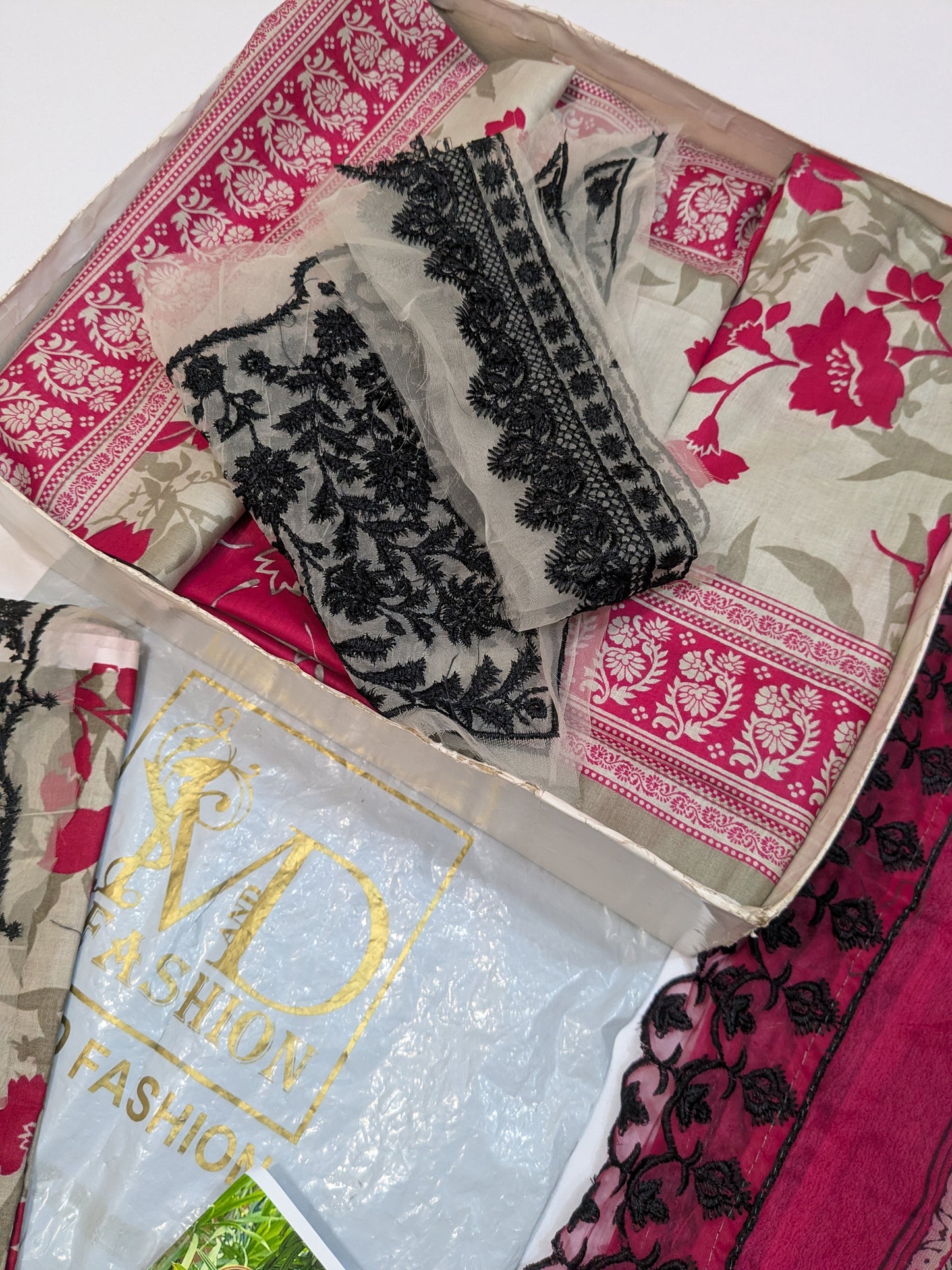 ZAINAB CHOTANI NYSA LAWN PRINTED EMBROIDERED
