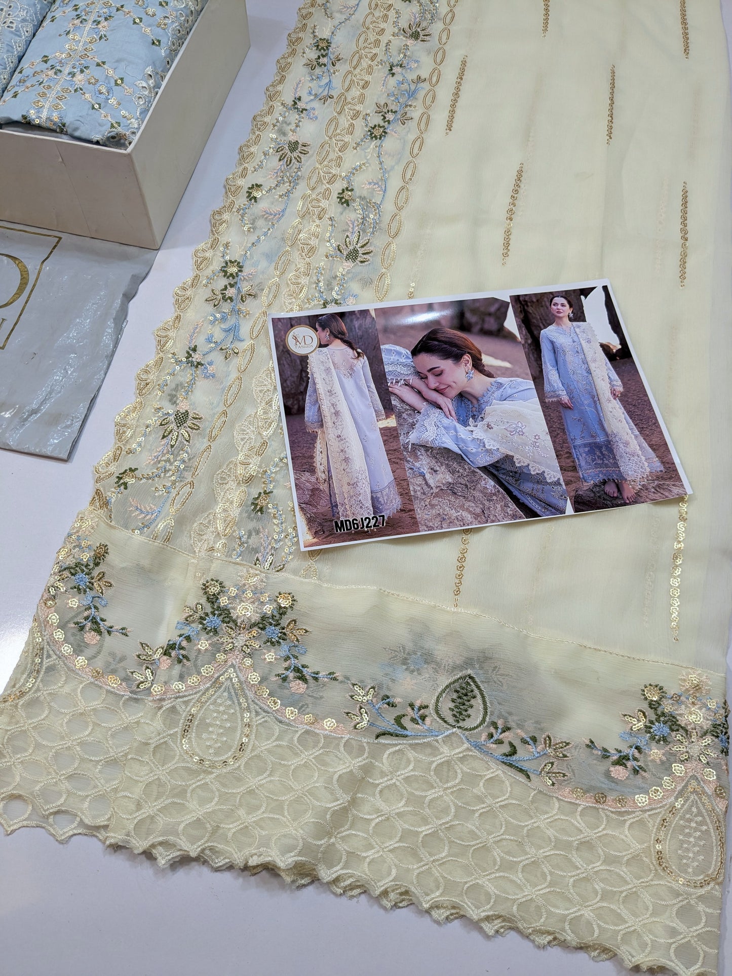 QALAMKAR FIRUZE CHIKANKARI LUXURY EMBROIDERED LAWN
