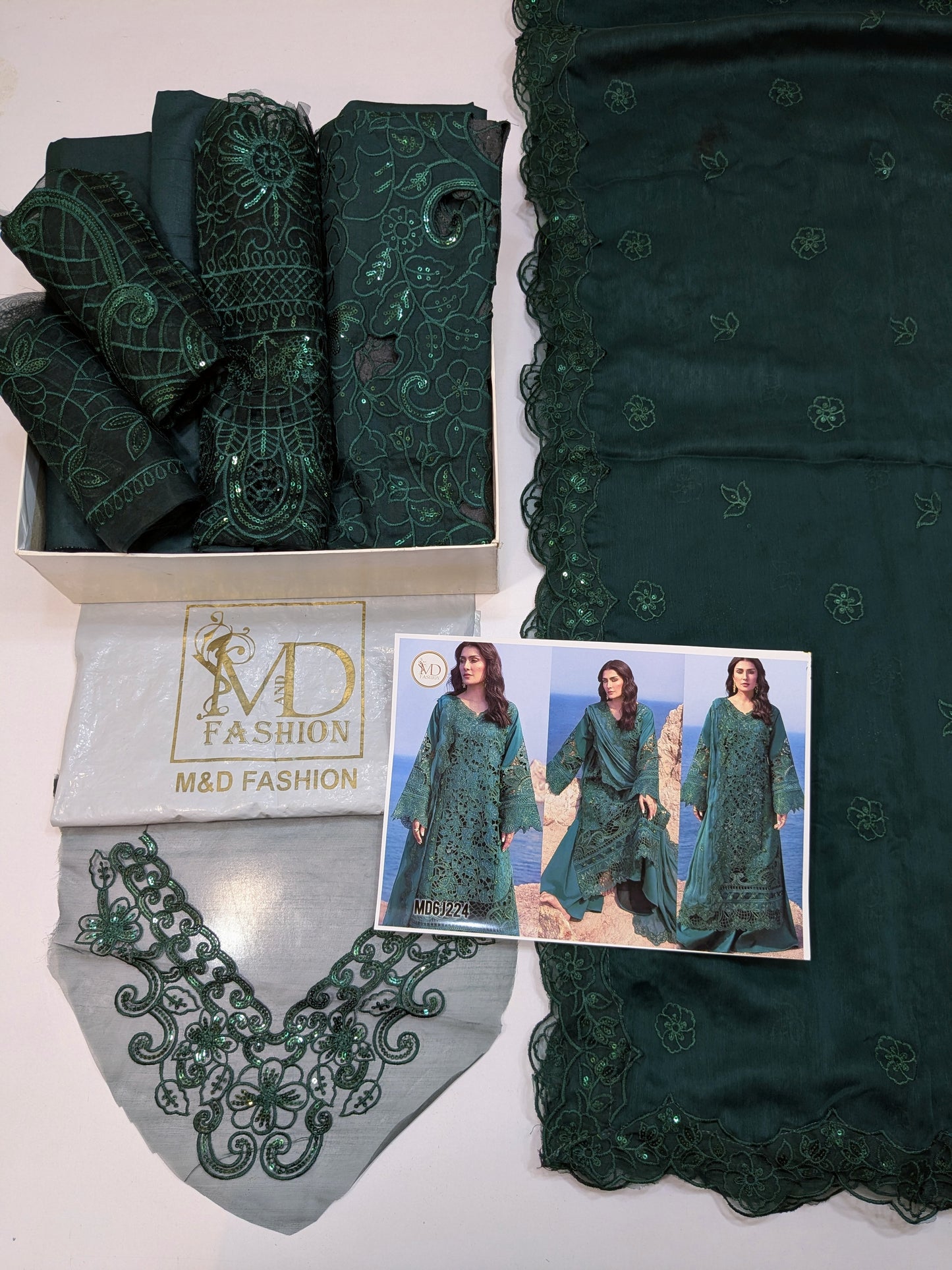 MAHNUR GREEN LUXURIOUS CHIKENKARI LAWN