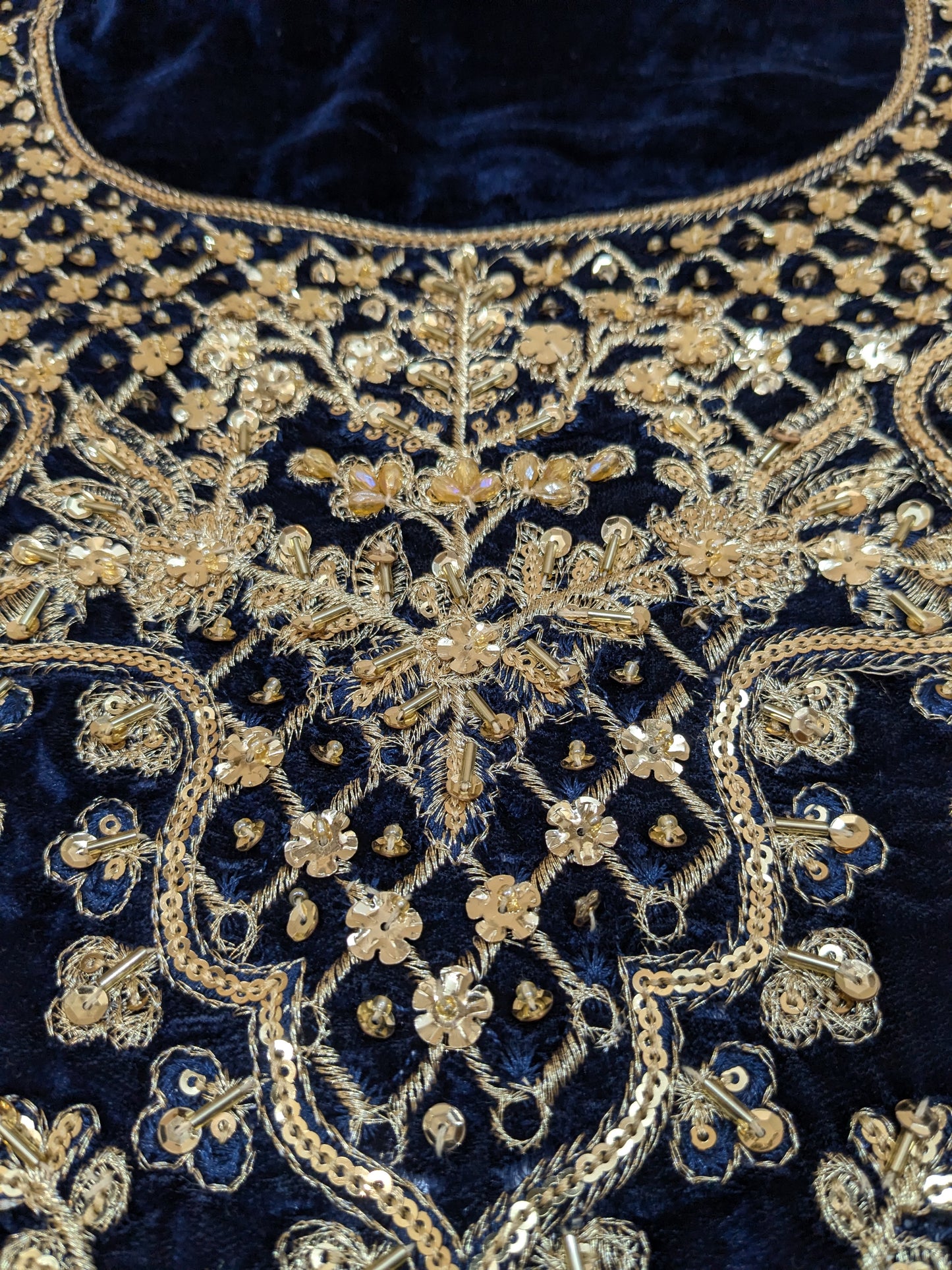 GULAAL INSIYA HAND EMBELLISHED BLUE VELVET 3PC