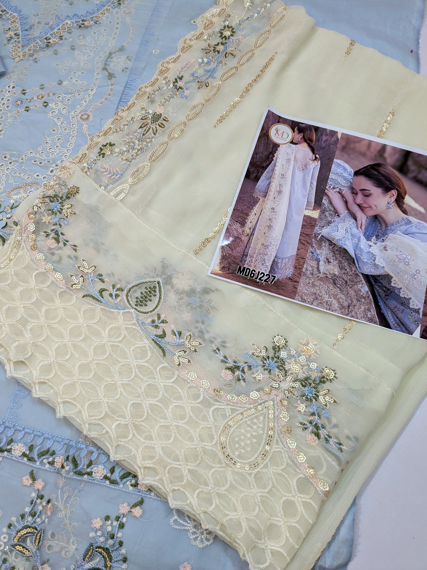 QALAMKAR FIRUZE CHIKANKARI LUXURY EMBROIDERED LAWN