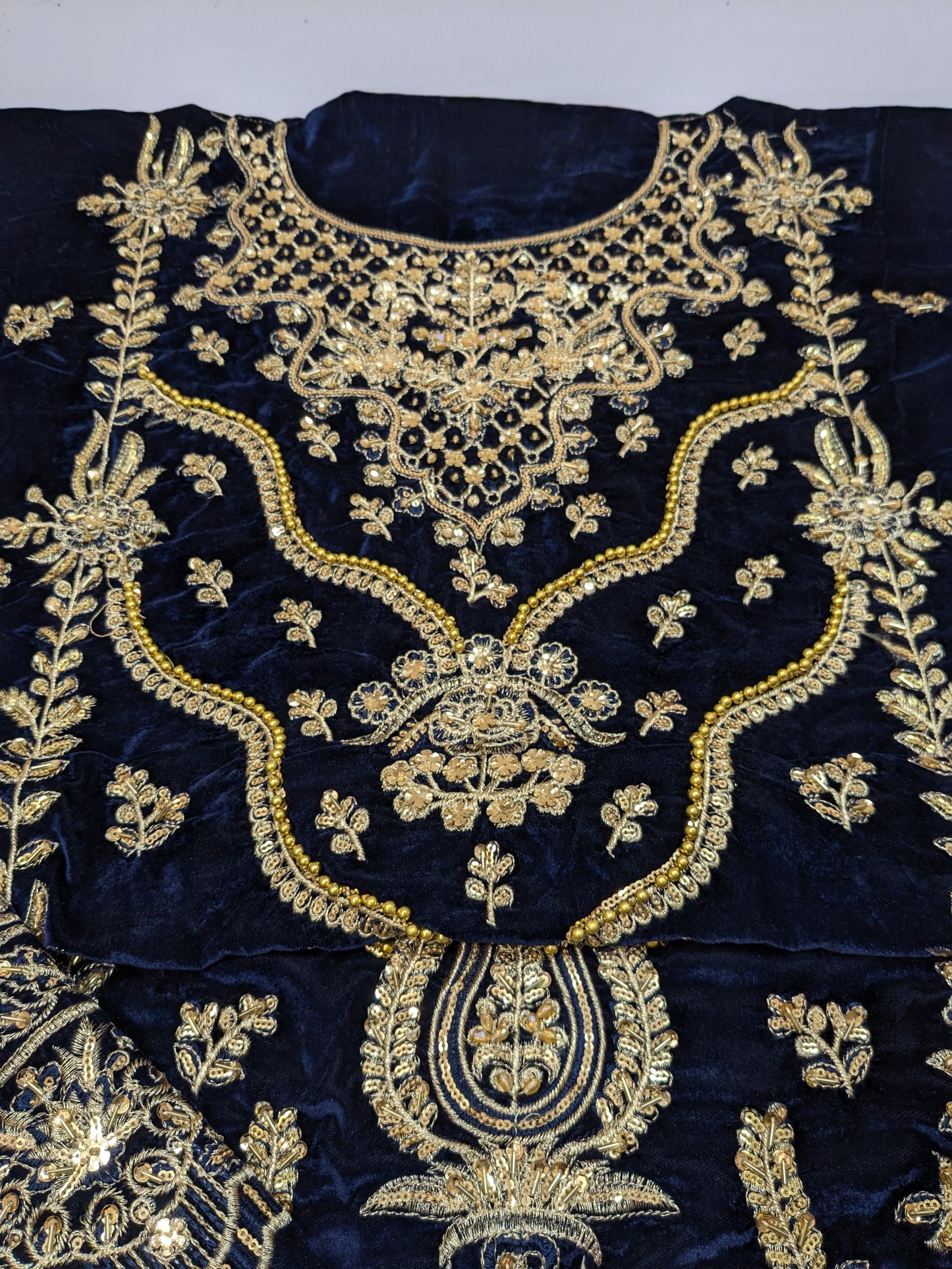 GULAAL INSIYA HAND EMBELLISHED BLUE VELVET 3PC