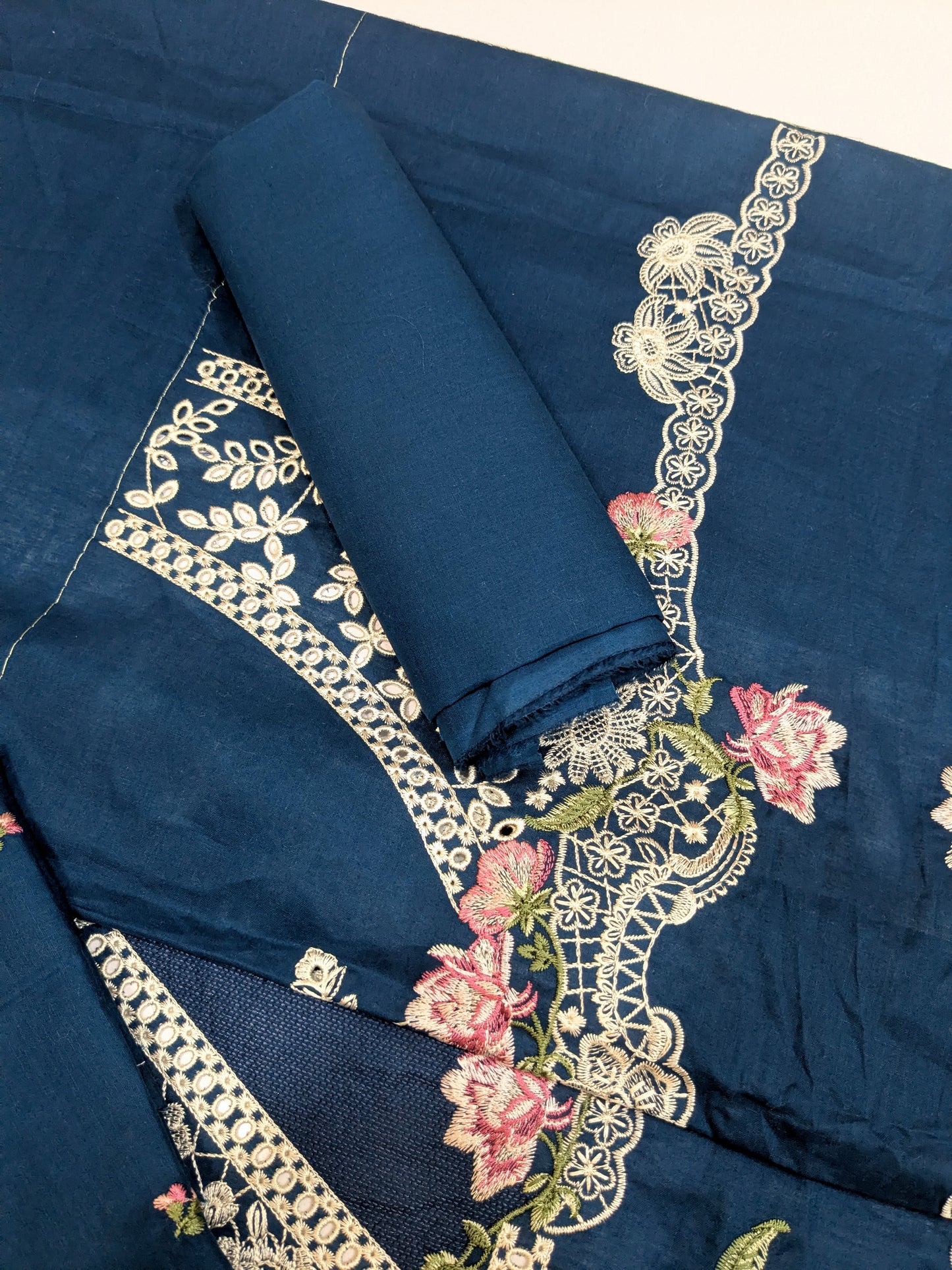 ELAF ELH ZIVA LUXURIOUS LAWN WITH PURE MONARK DUPPATA