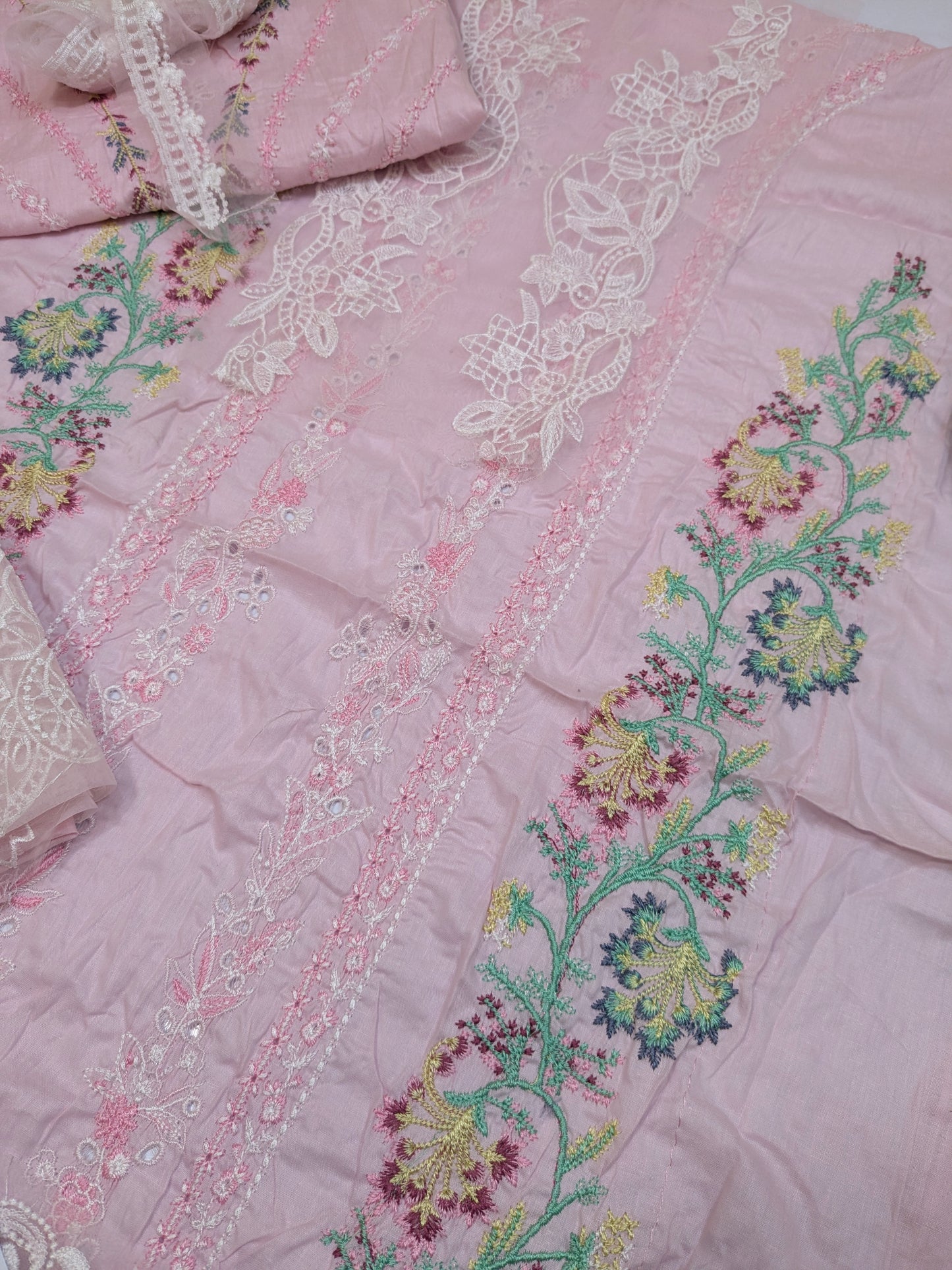 MUSHQ AMMARA CHIKENKARI LAWN EMBROIDERED