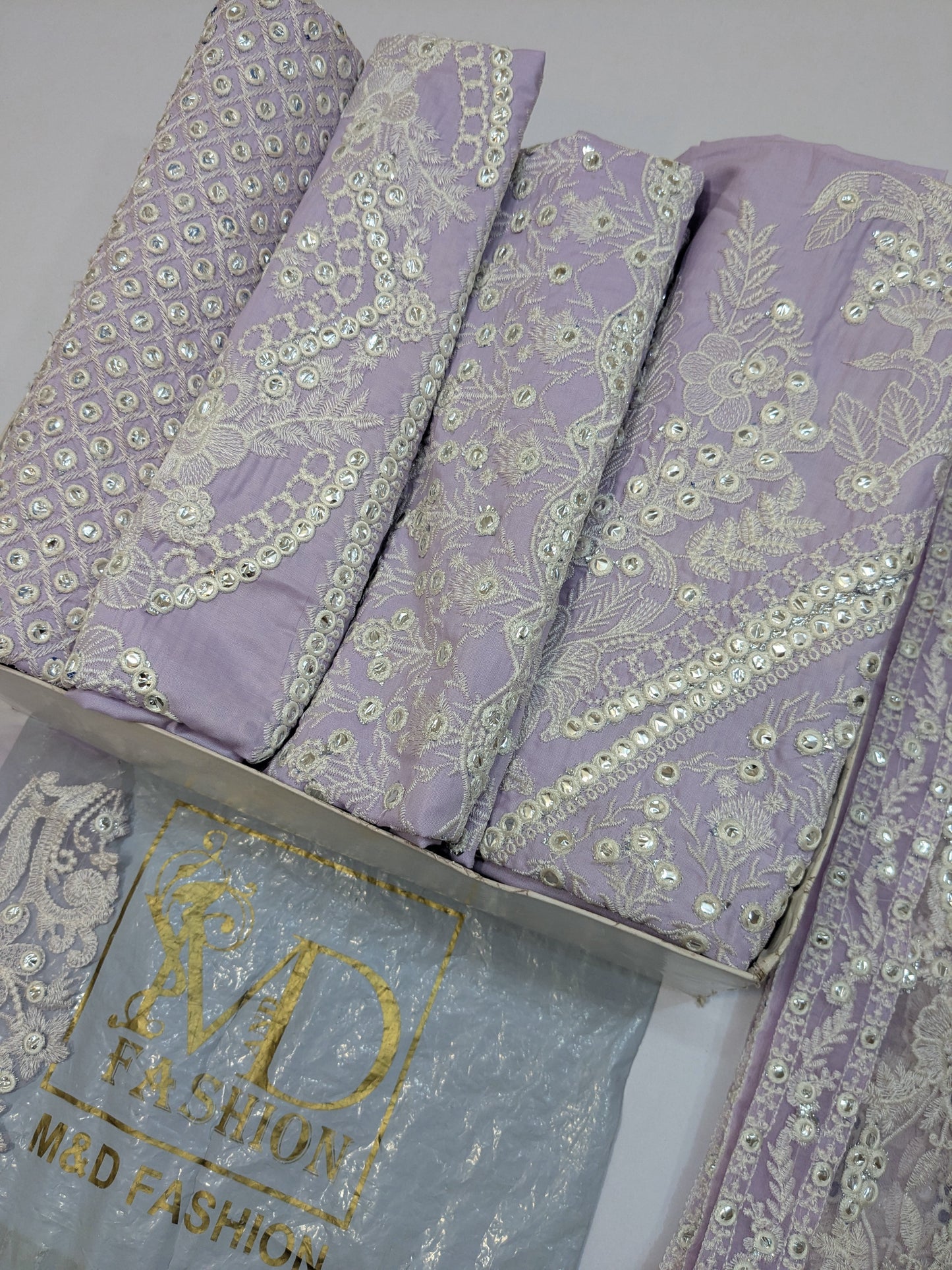 AFROZEH VAELIS LUXURIOUS LAWN FOIL WORK