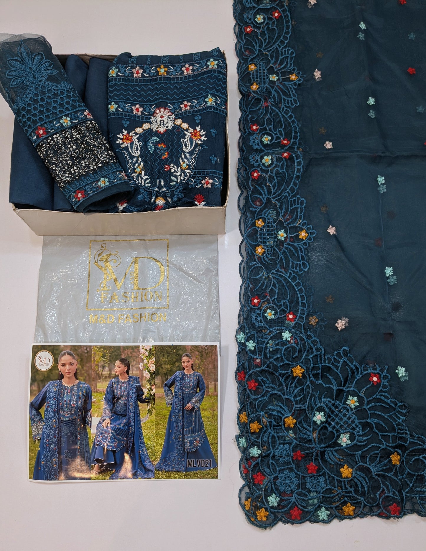 BIN ILYAS LUXURY LAWN CHIKENKARI EMBROIDERED