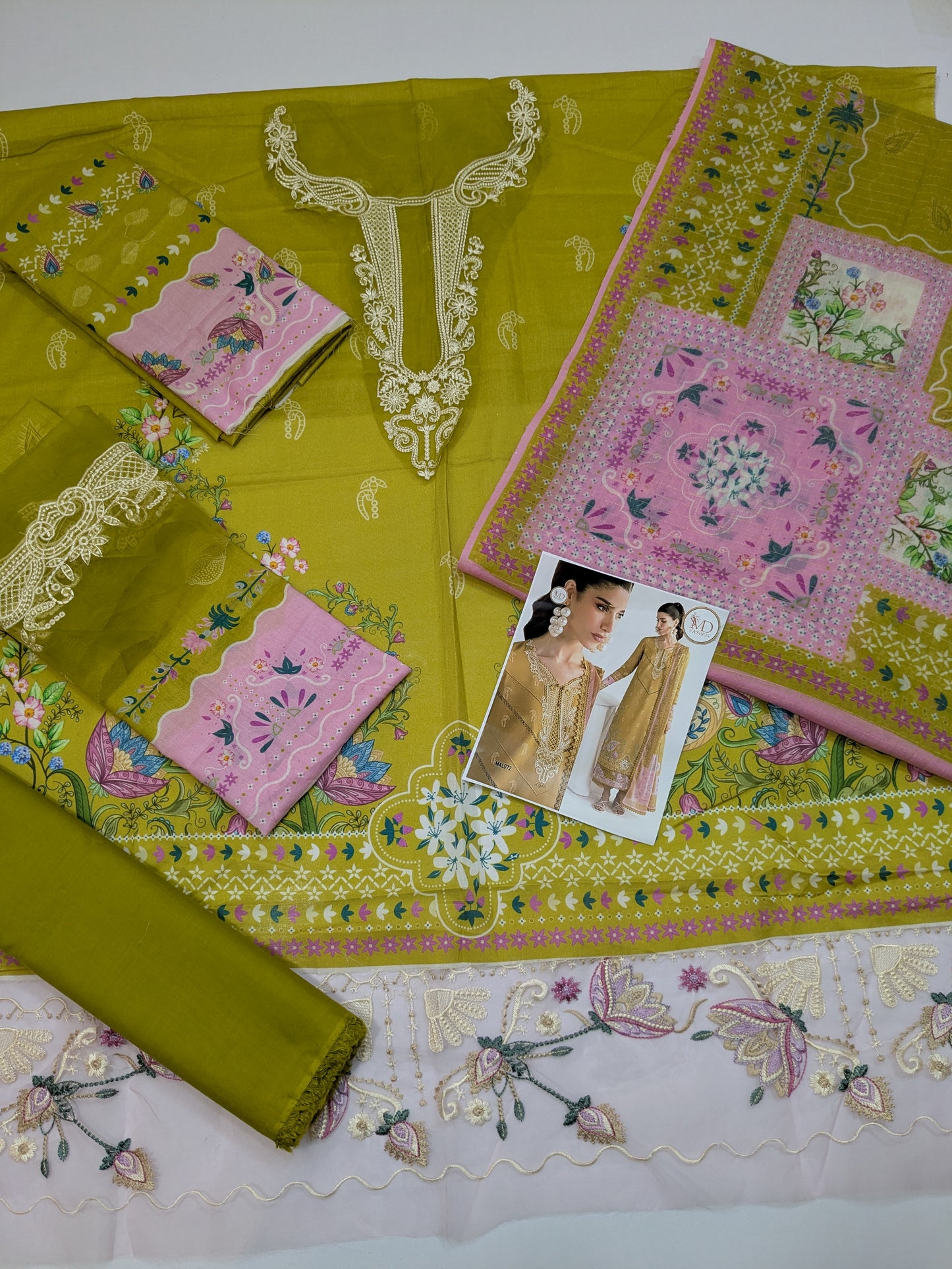 QALAMKAR SIAN DHANI QPRINT EMBROIDERED LAWN