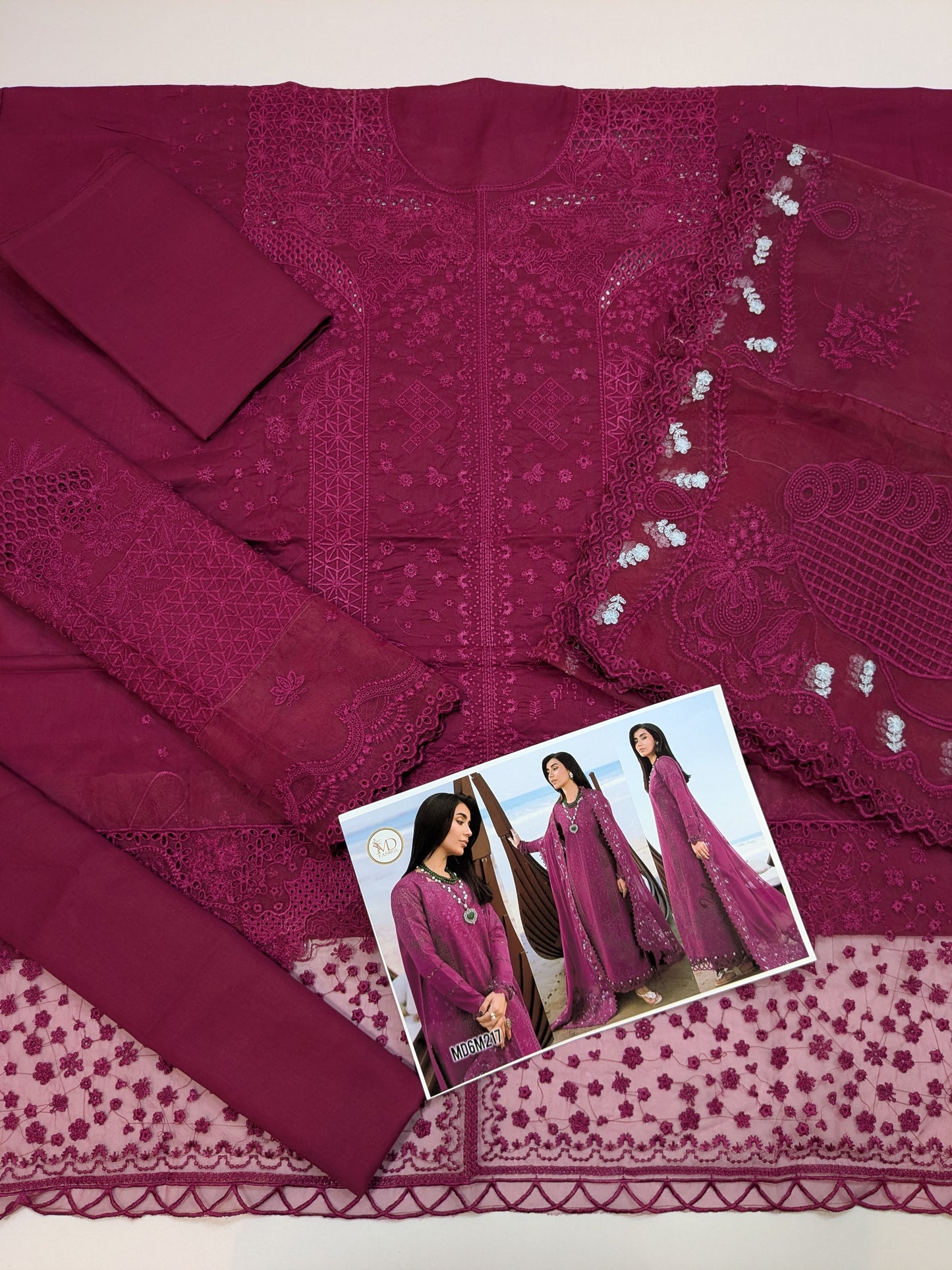 QALAMKAR ZARA SAHIL KINARAY LUXURIOUS LAWN