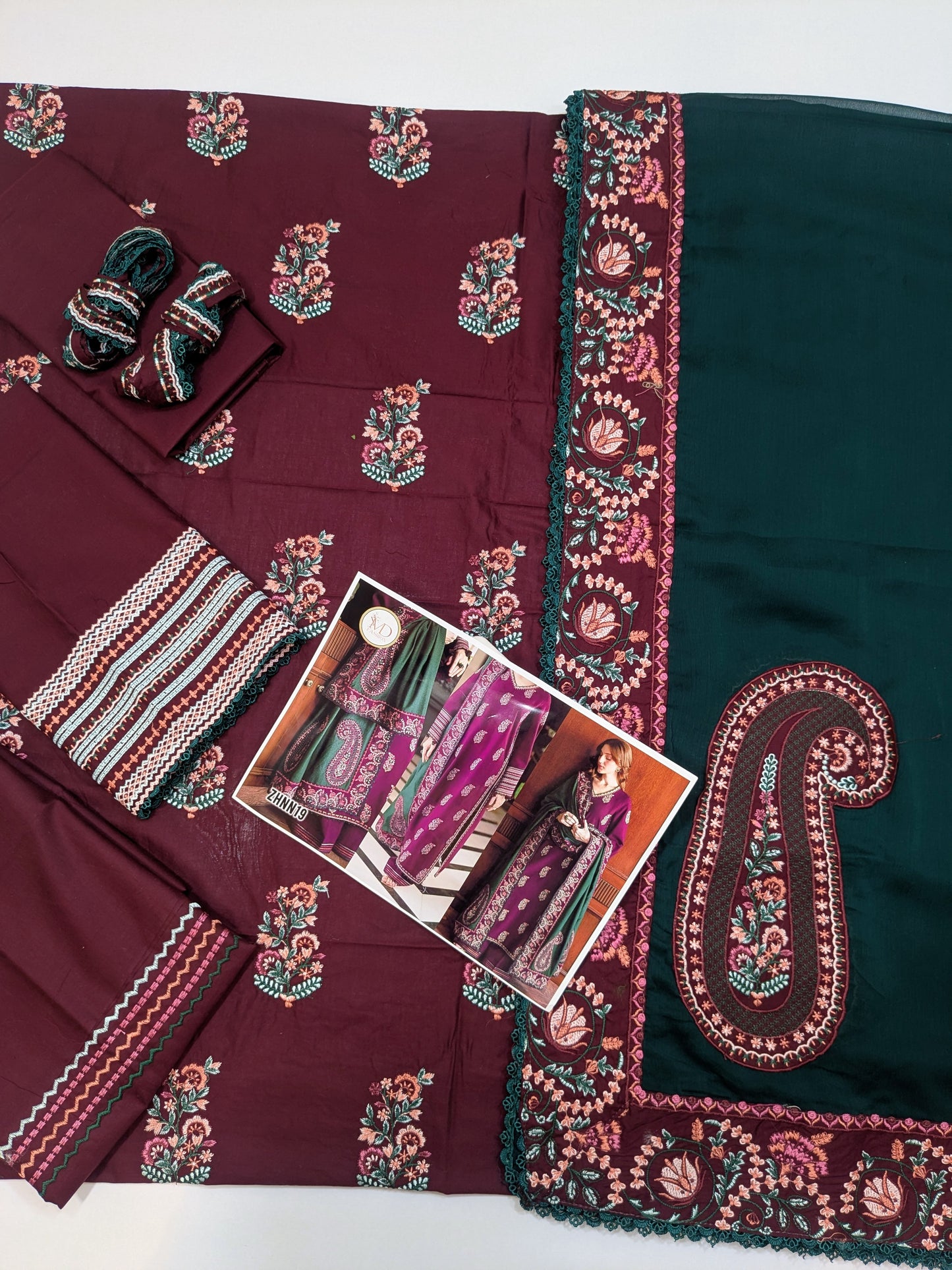 BATIK LUXURIOUS COTTON EMBROIDERED UNSTICH