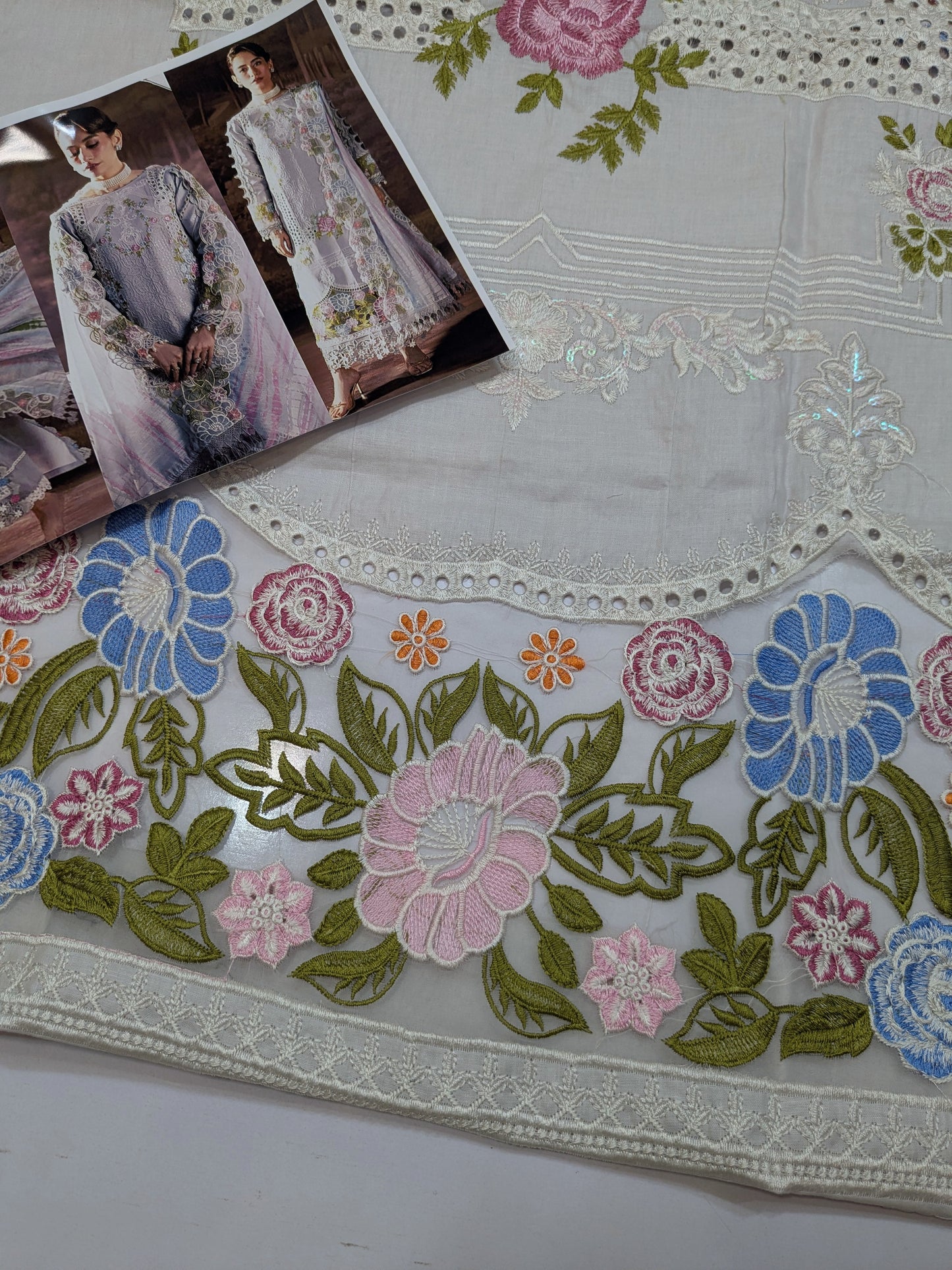 PARISHAY SYRA PEARL WHISPER LUXURY LAWN