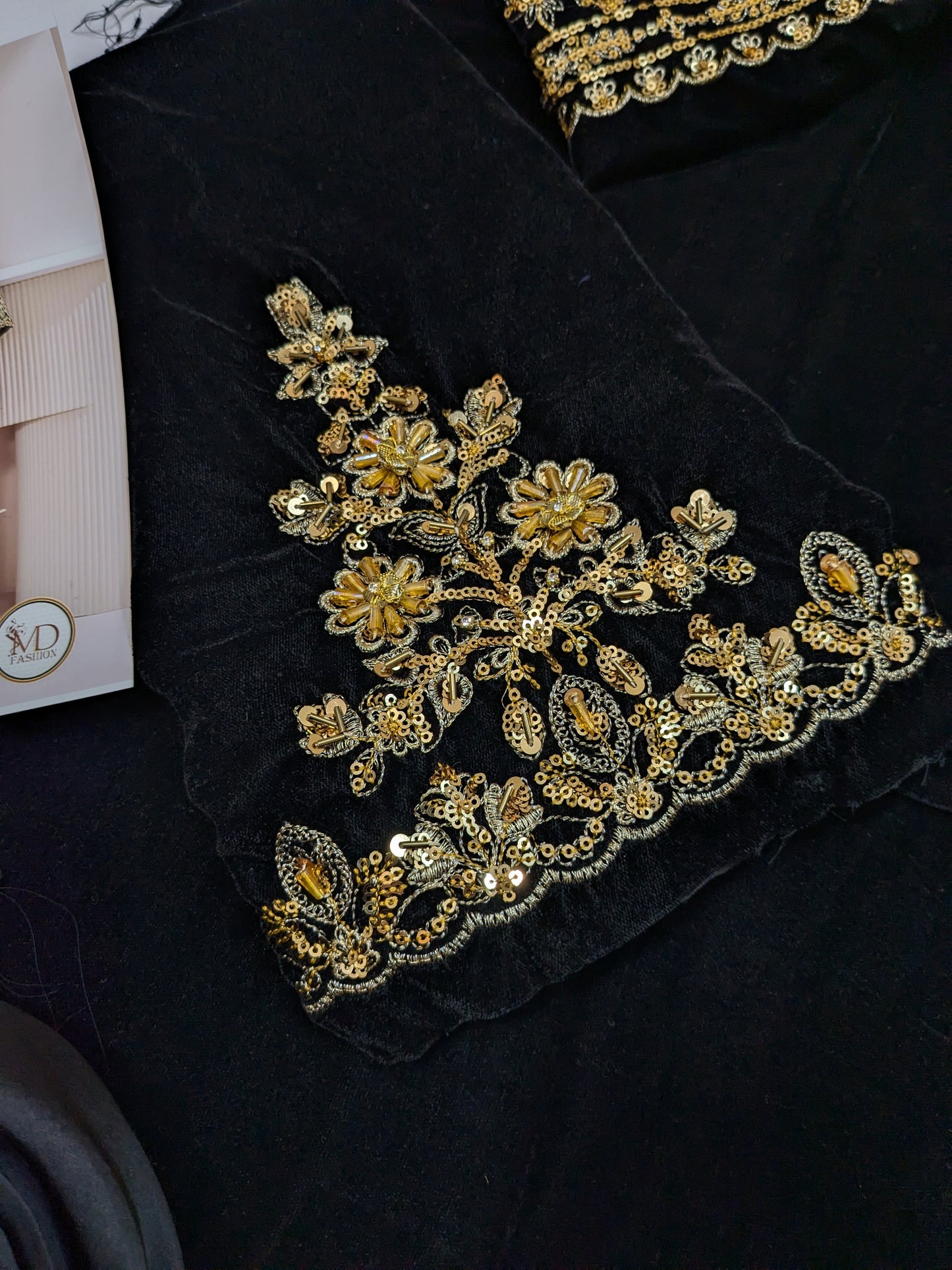 BAROQUE BLACK HAND EMBELLISHED VELVET 3PC