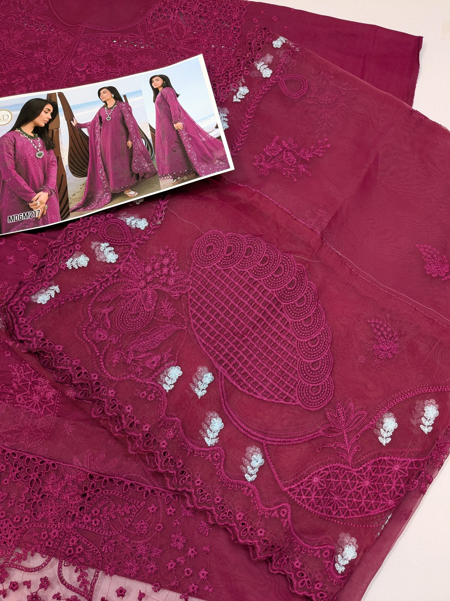 QALAMKAR ZARA SAHIL KINARAY LUXURIOUS LAWN