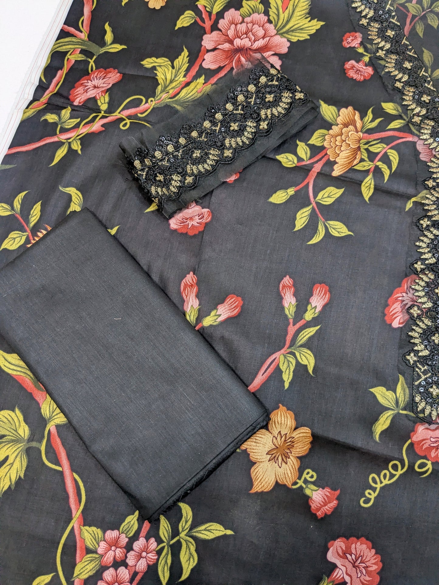 NUREH GARDENIA BLACK LAWN PRINTED EMBROIDERED