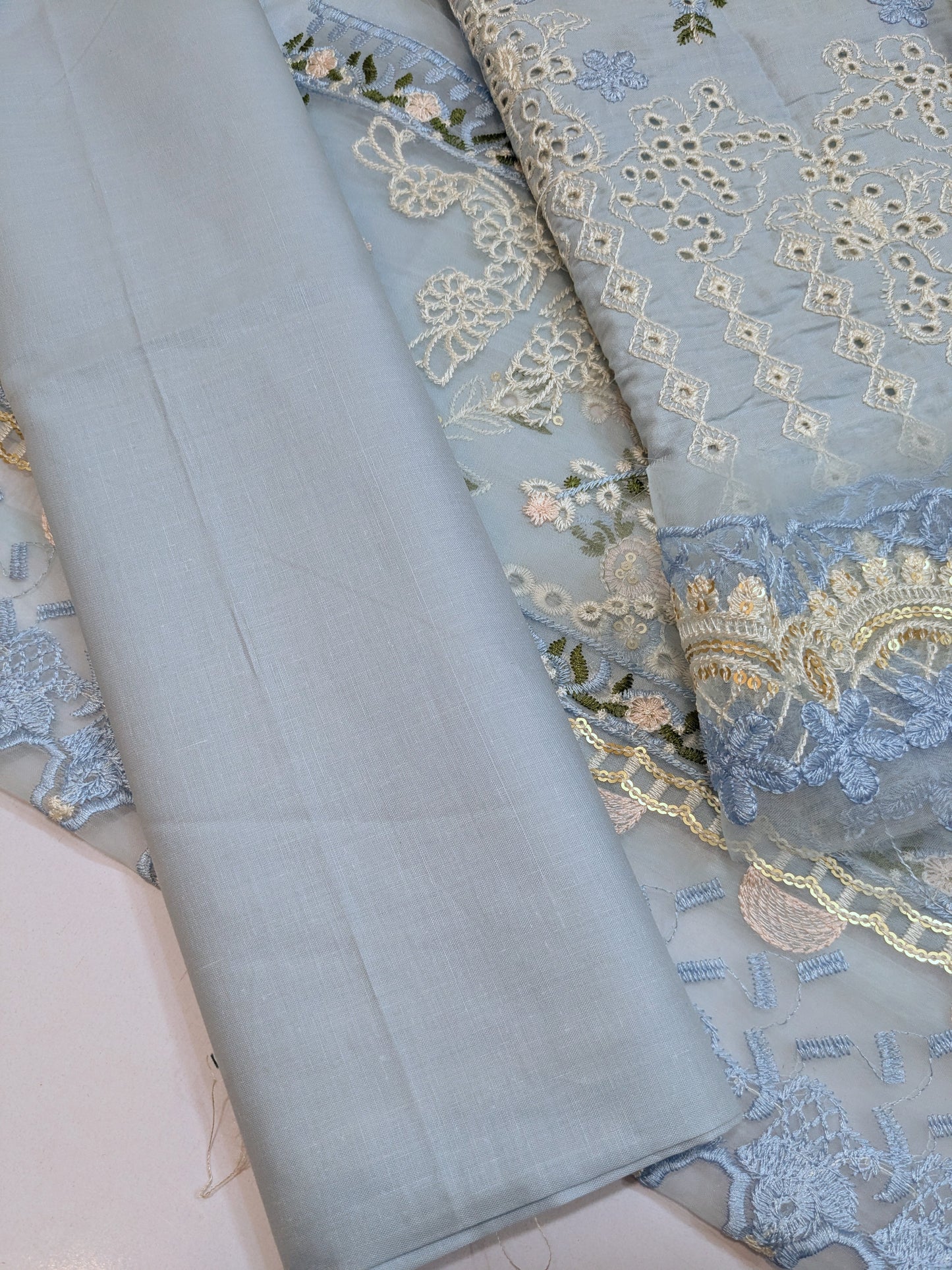 QALAMKAR FIRUZE CHIKANKARI LUXURY EMBROIDERED LAWN