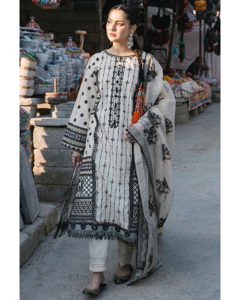 Qalamkar aabroo lawn  dress from mirahil collection