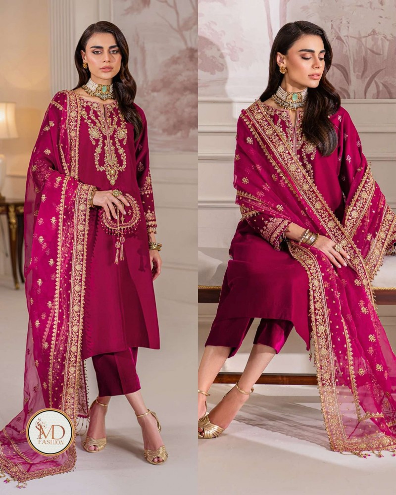 BAROQUE 11000 MICRO VELVET with clutch